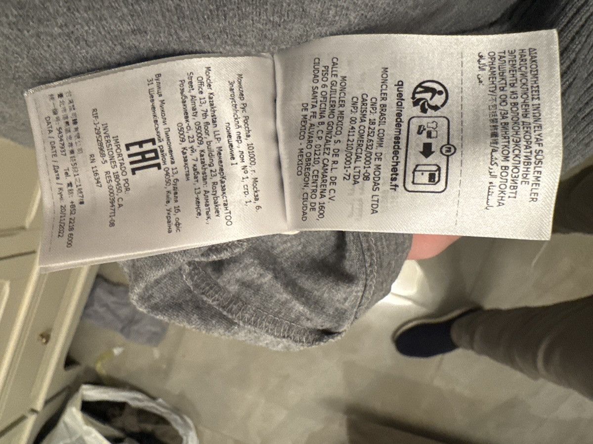 Moncler Grey T-shirt Size US XXL / EU 58 / 5 - 7 Thumbnail