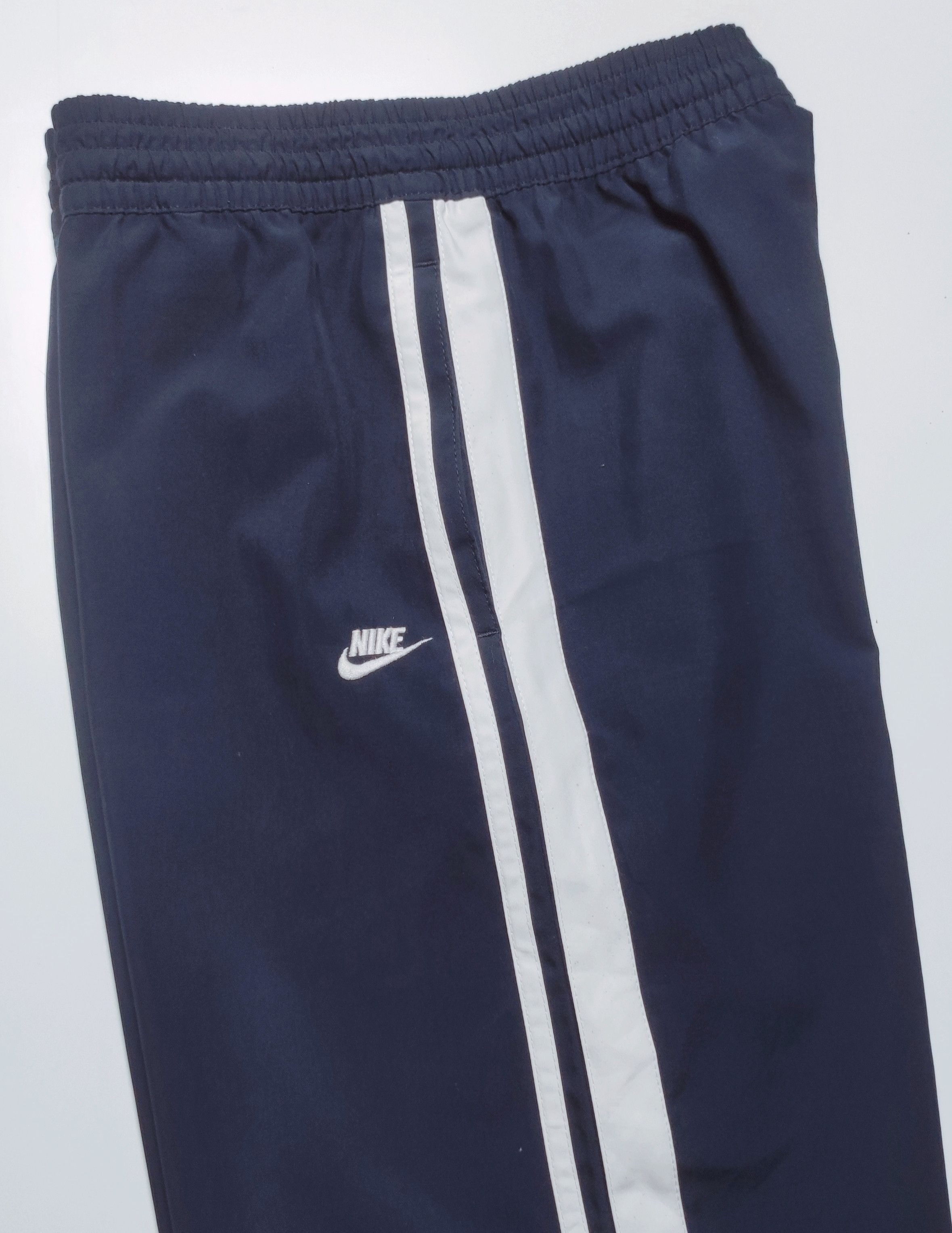 Nike Vintage Nike Woven Training 3/4 Short Pants Size US 32 / EU 48 - 4 Thumbnail