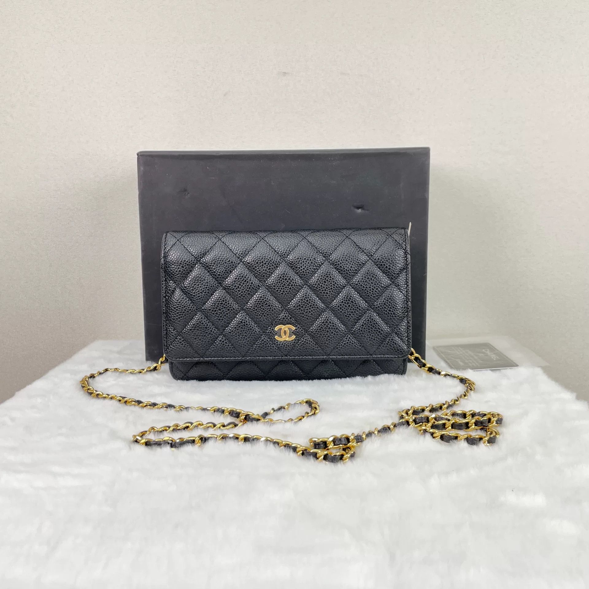 Chanel Pre-loved Bag Very good condition Size ONE SIZE - 1 Thumbnail