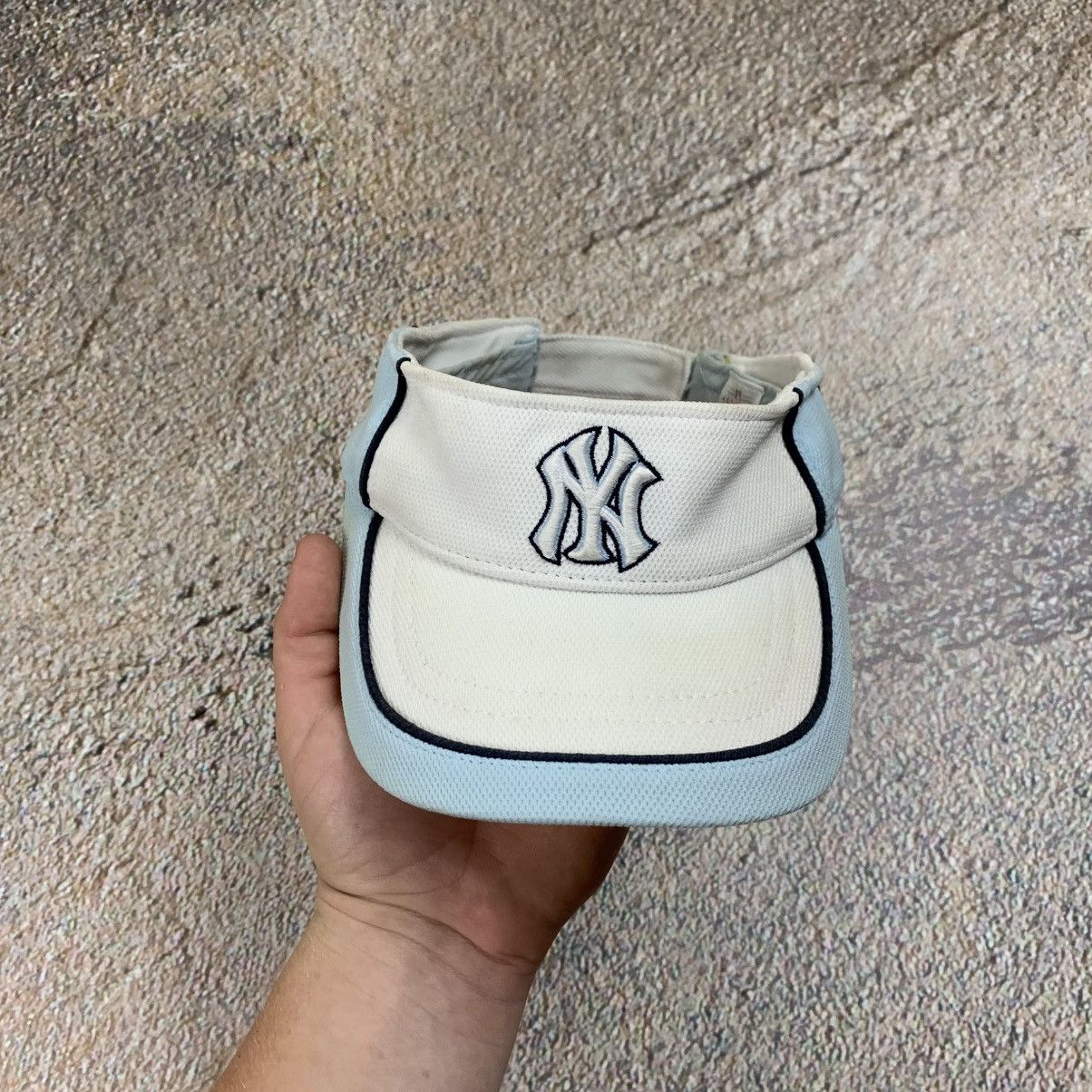 New York Yankees New York Yankees y2k Cap Size ONE SIZE - 2 Thumbnail