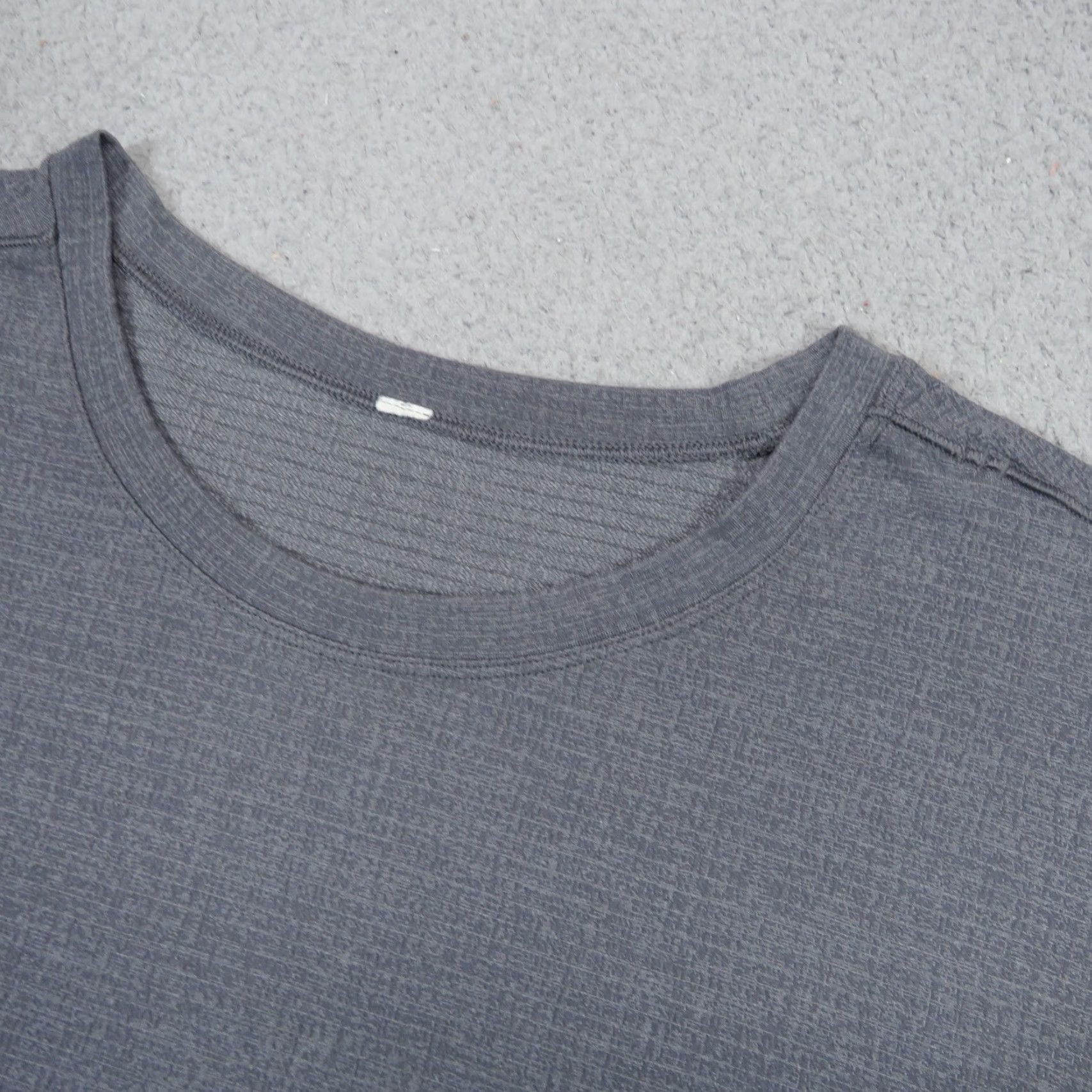 Lululemon Lululemon Shirt Mens XL Grey Silverescent X-static Antimicrobial Running Workout Shirt XL Mens Gray Size US XL / EU 56 / 4 - 4 Thumbnail