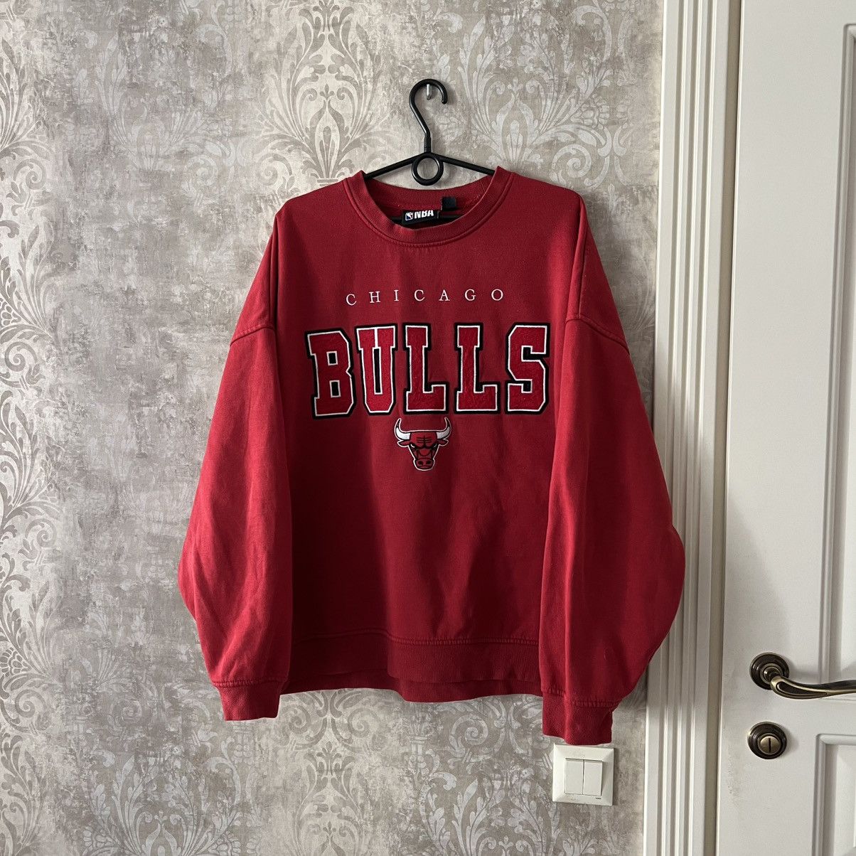 NBA NBA CHICAGO BULLS SWEATSHIRT Size US XL / EU 56 / 4 - 1 Thumbnail
