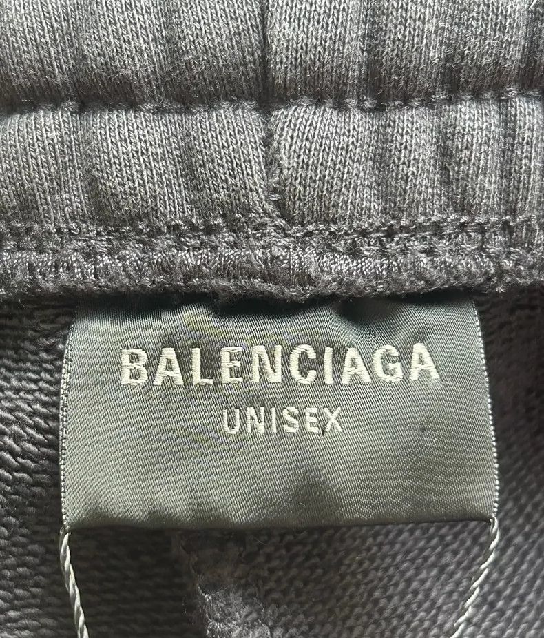 Balenciaga Balenciaga size XS Reverse printing and washing sweatpants Size US 26 / EU 42 - 6 Thumbnail