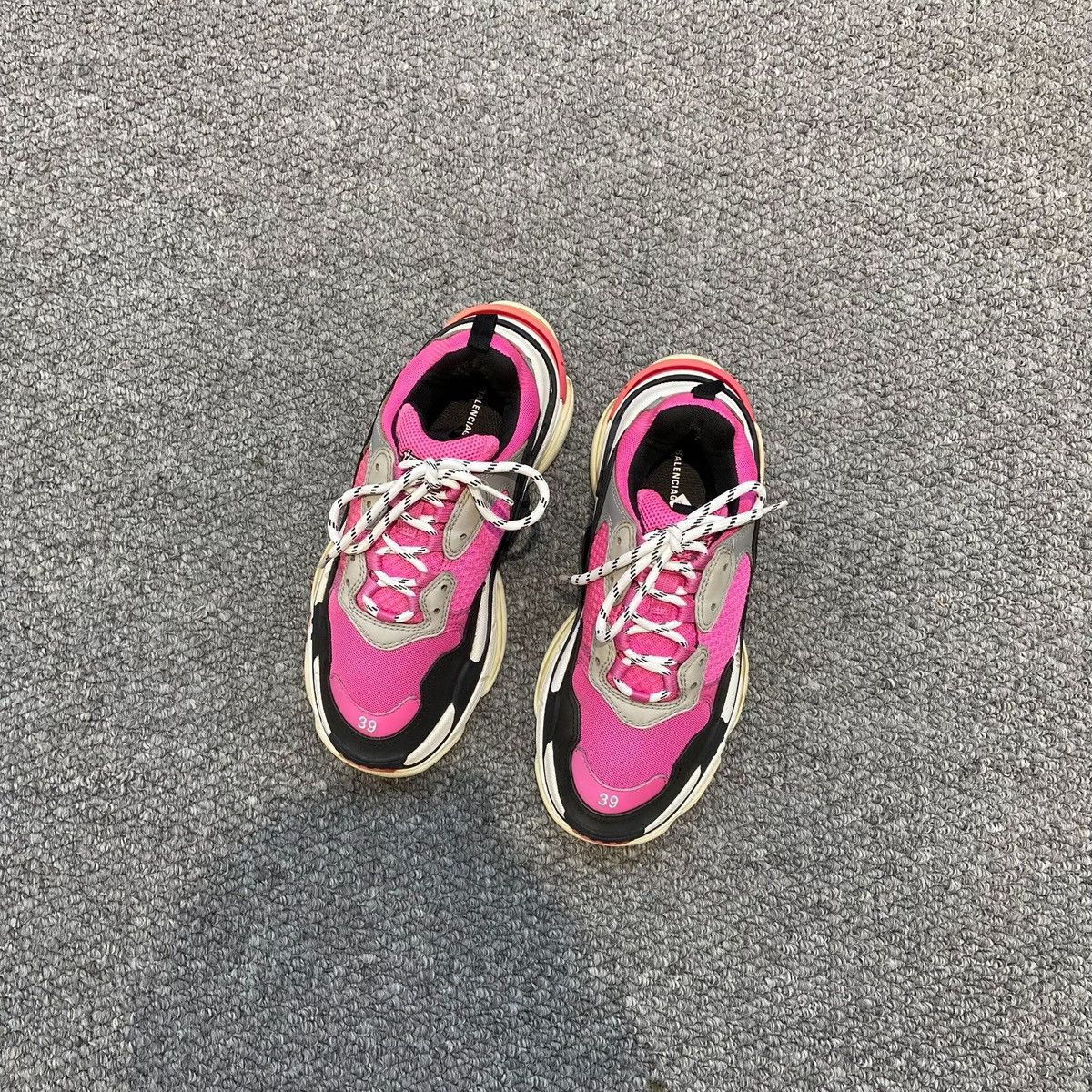 Balenciaga Balenciaga Triple S low-top chunky sneakers Size US 9 / IT 39 - 1 Thumbnail