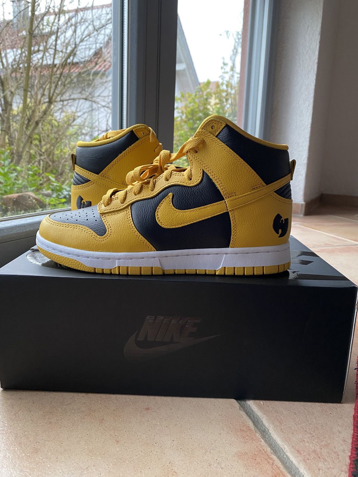 Nike Nike Dunk Hi “Wu Tang” Size US 7.5 / IT 37.5 - 1 Thumbnail