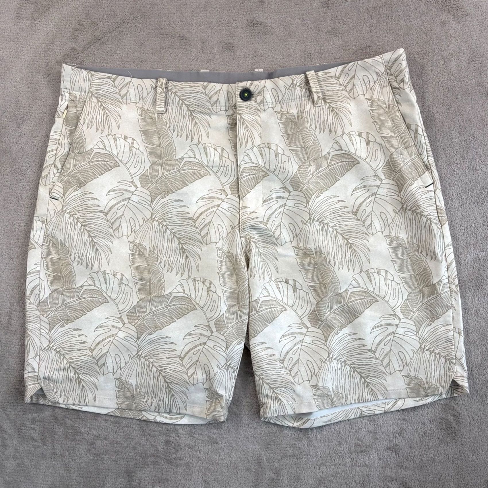 Tommy Bahama Tommy Bahama Shorts Mens 42 Beige Par Vine Line IslandZone Inch Floran Men Size US 42 / EU 58 - 3 Thumbnail