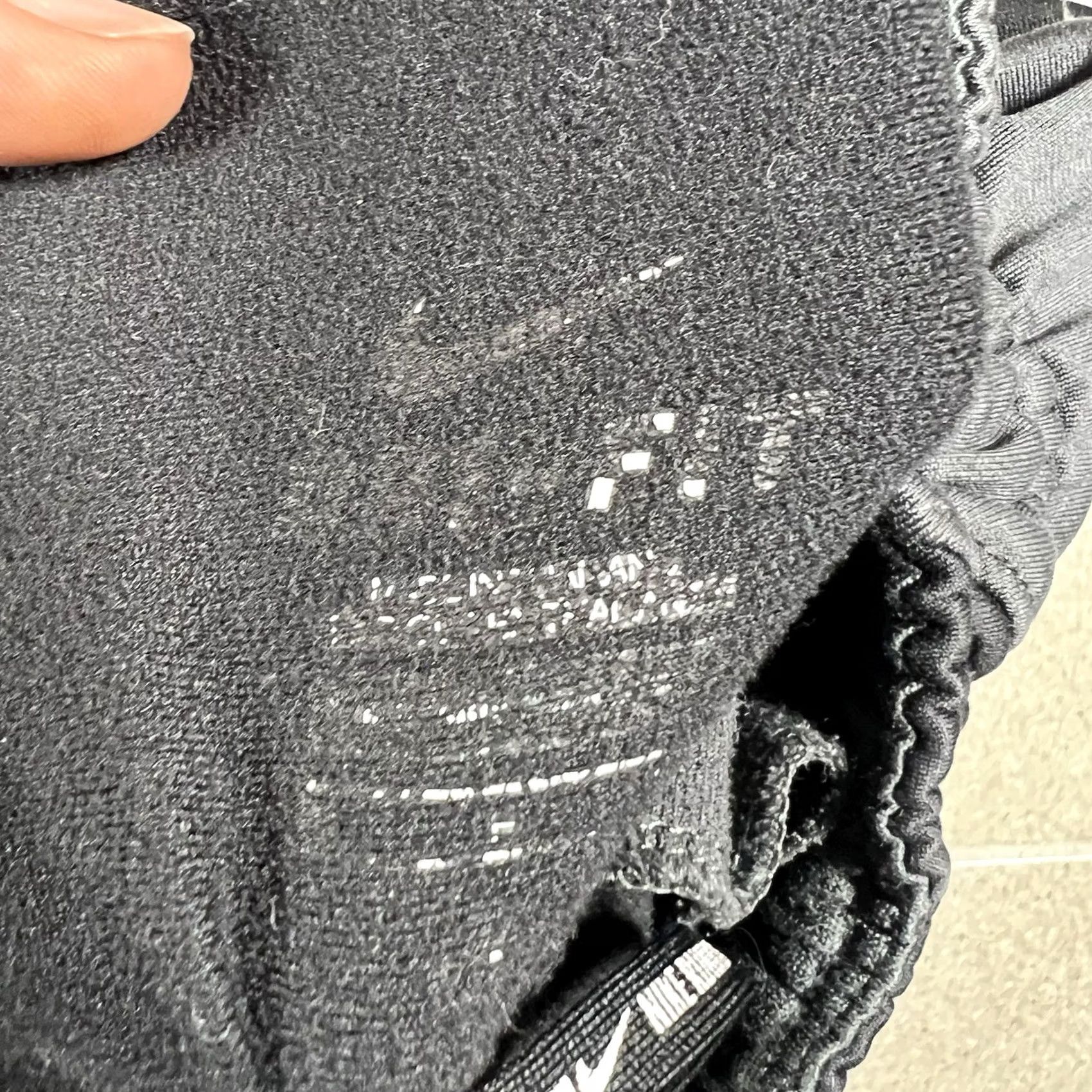 Nike Nike Jogger Pants Men Small Black Reflective Ankle Zip 683142010 Size US 29 - 5 Thumbnail