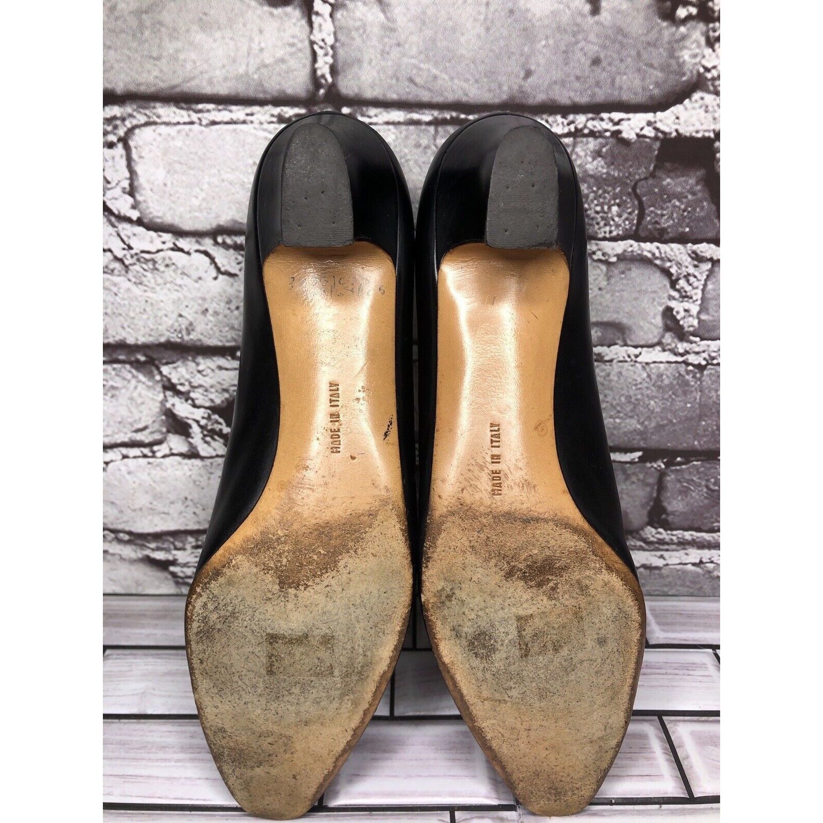 Salvatore Ferragamo Salvatore Ferragamo Black Leather Cap Toe Pumps Dress Heels Size US 9 / IT 39 - 16 Thumbnail