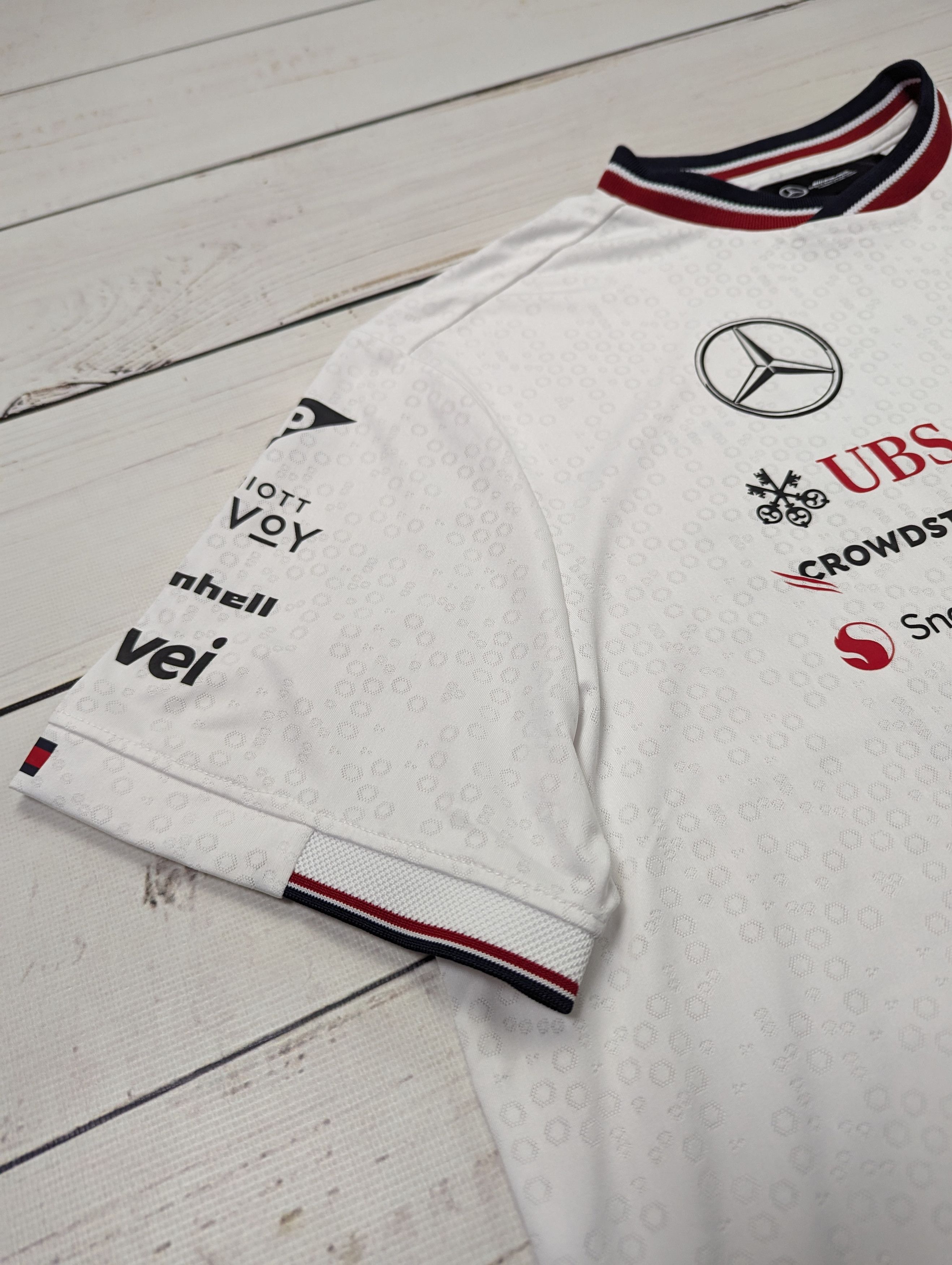 Mercedes-Benz Mercedes AMG Petronas 2024 Racing Jersey T-Shirt Size US XL / EU 56 / 4 - 8 Thumbnail