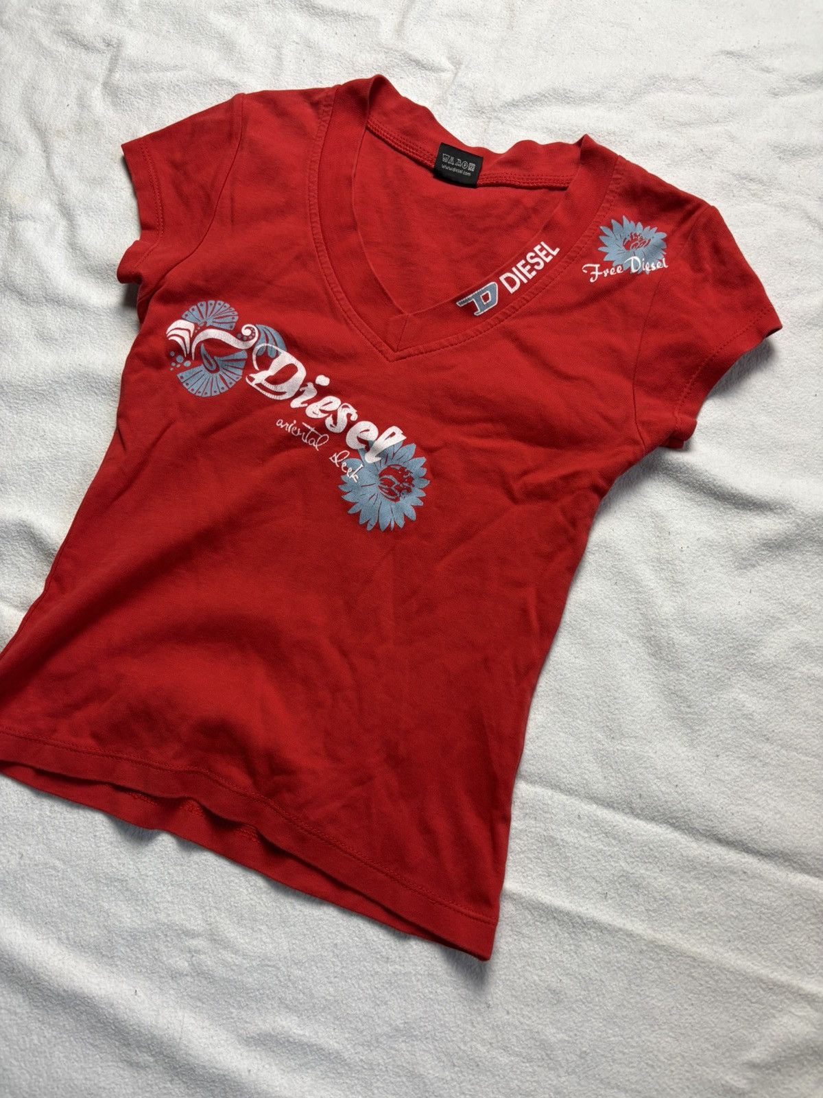 Vintage Vintage 2000s printed y2k shot sleeve t-shirt Diesel style Size S / US 4 / IT 40 - 2 Thumbnail