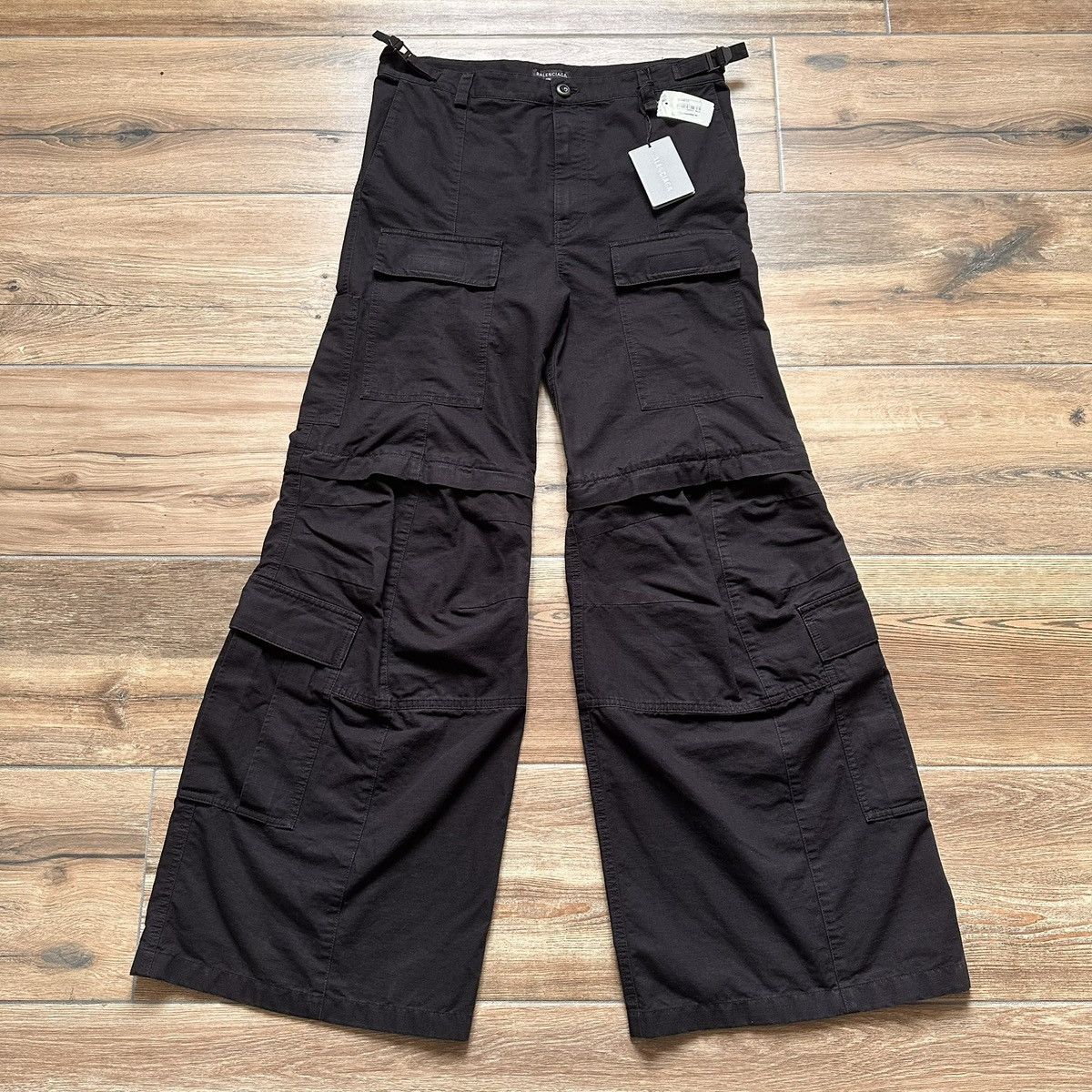 Balenciaga [M] 2190$ Winter23 Runway flared cargo pants Size US 34 / EU 50 - 1 Thumbnail