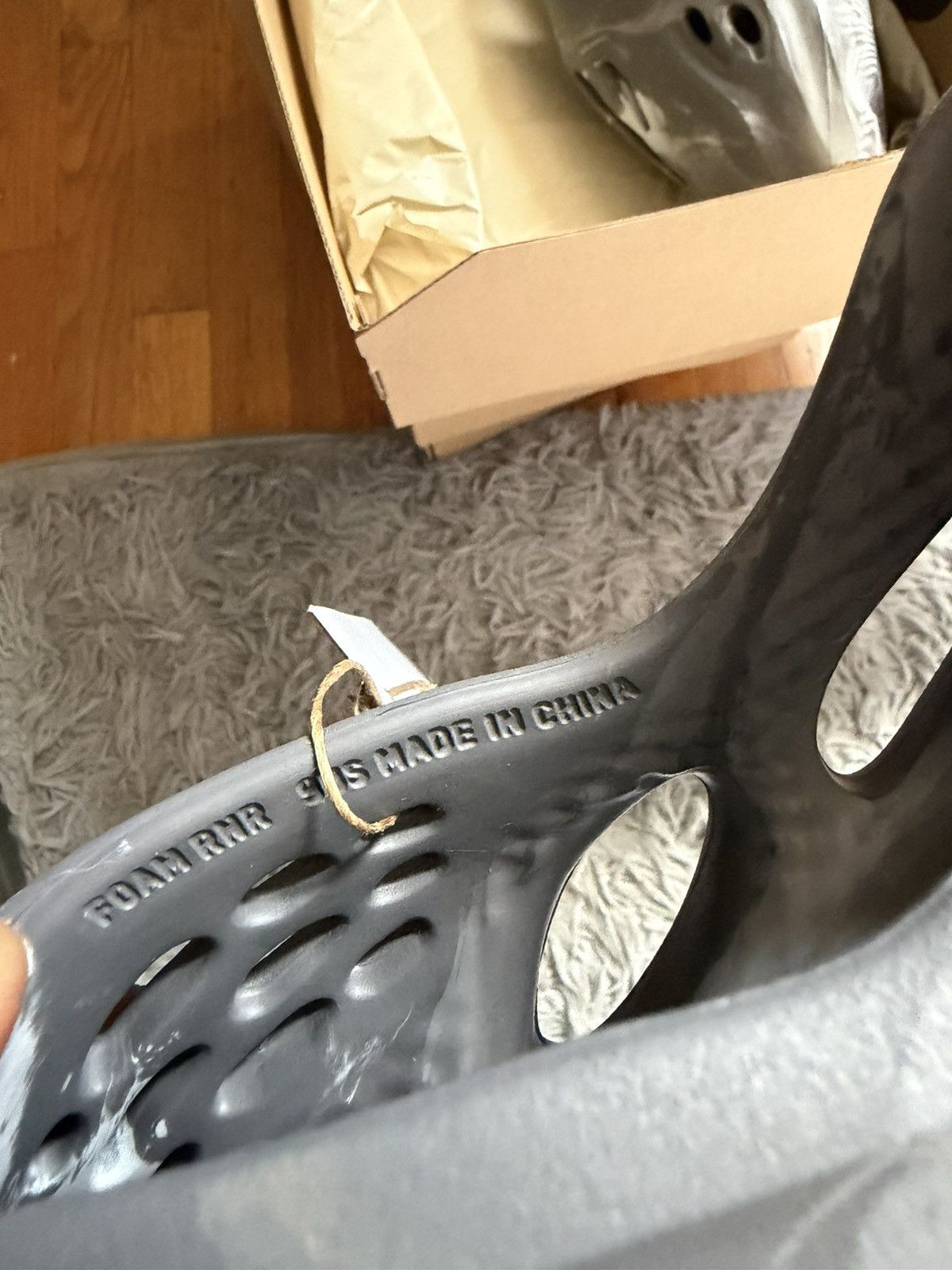 Yeezy Yeezy foamrunners Size US 9 / EU 42 - 5 Thumbnail