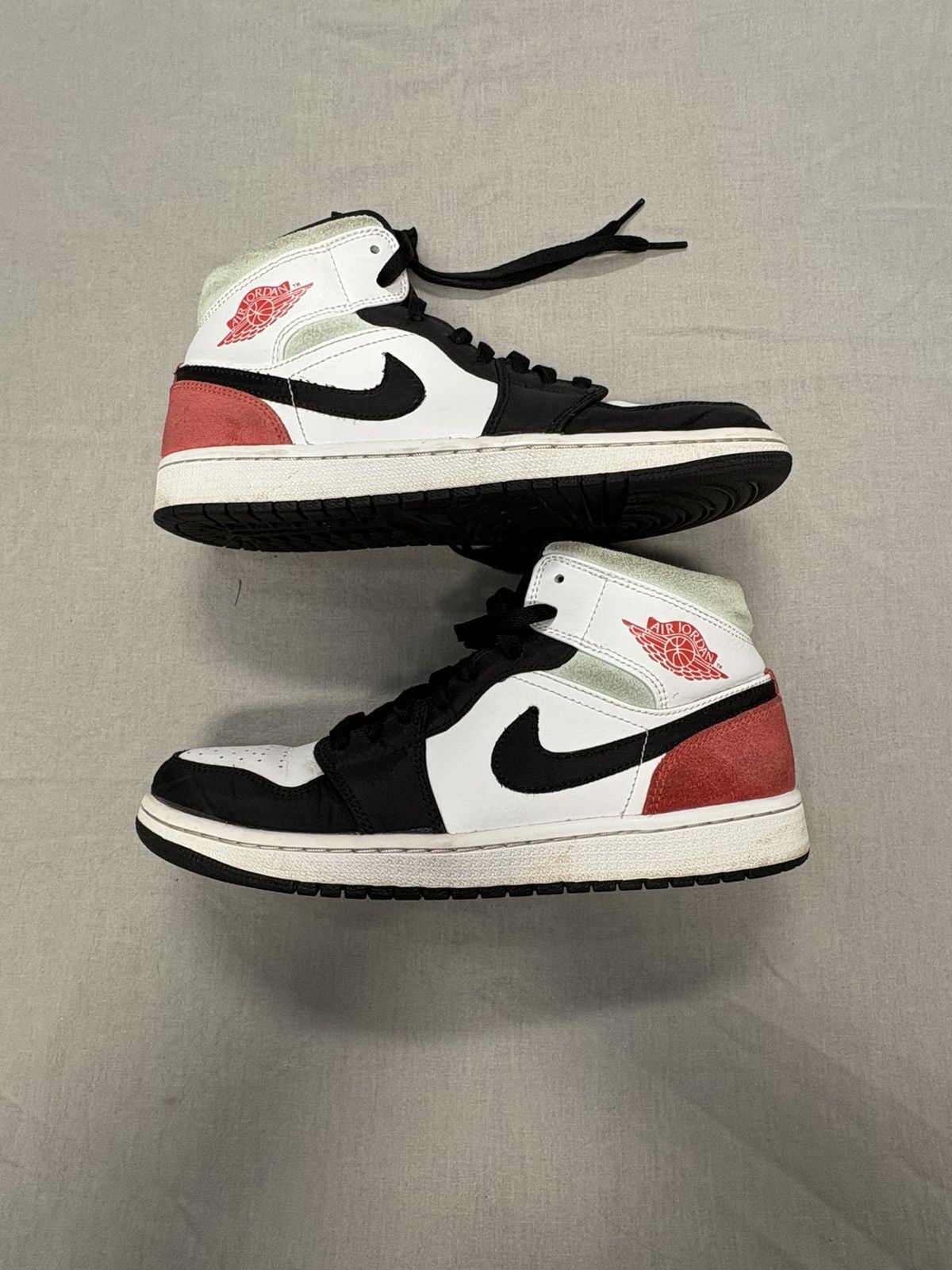Nike Jordan 1 SE Size US 8.5 / EU 41-42 - 1 Thumbnail