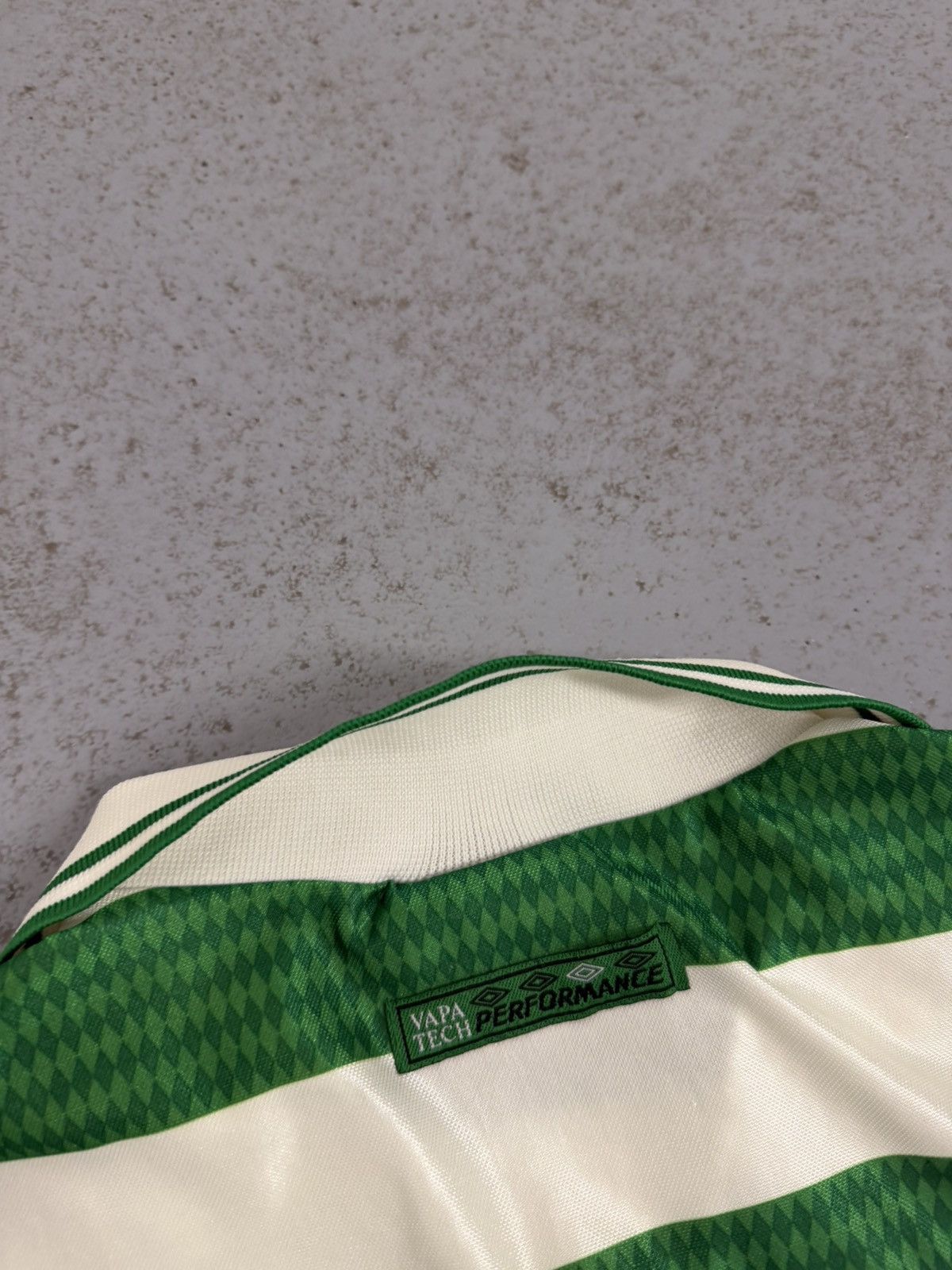 Umbro Vintage 1997/99 Umbro Celtic Fc Home Soccer Jersey Size US XXL / EU 58 / 5 - 12 Thumbnail
