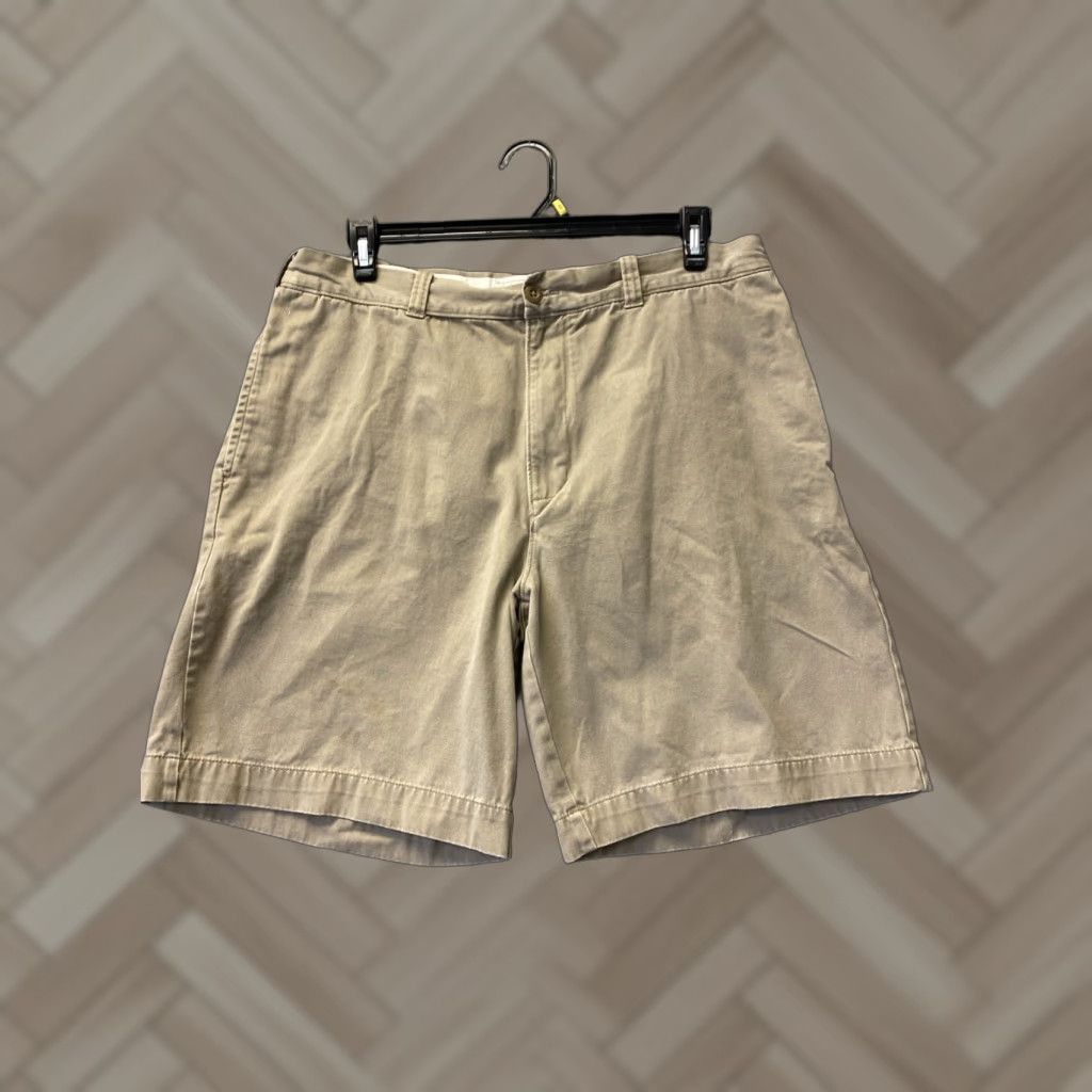 Vintage VINTAGE BreakWater Chino Shorts Mens Size 38 Beige Cotton Lightweight Classic Outdoor Size US 38 / EU 54 - 1 Thumbnail