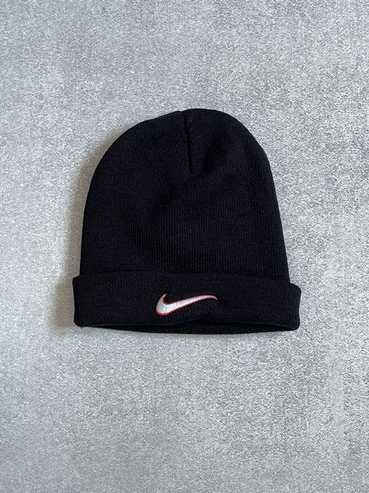 Nike 90's Vintage Nike Big Swoosh Logo Knitted Beanie Hat Size ONE SIZE - 1 Thumbnail