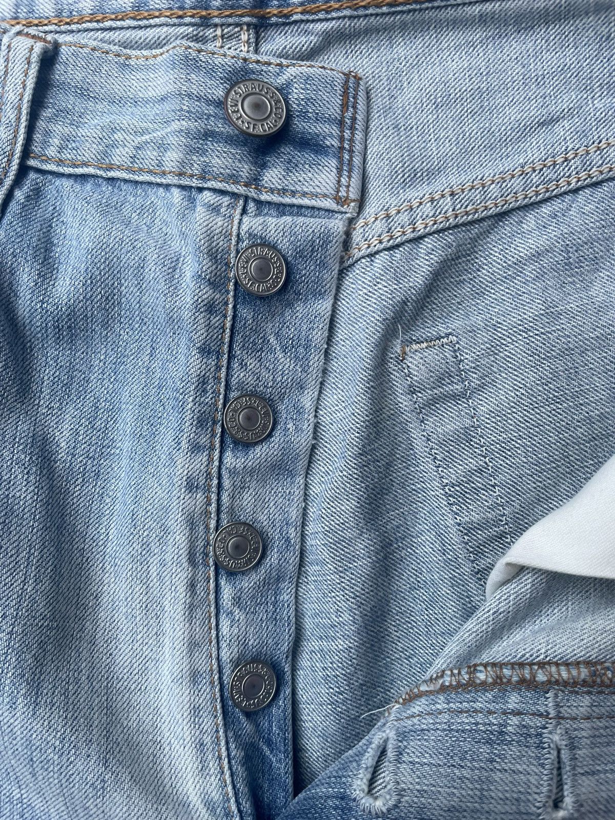 Levi's × Vintage Vintage 2005 Levis 501 e Faded Distressed Size US 32 / EU 48 - 22 Thumbnail