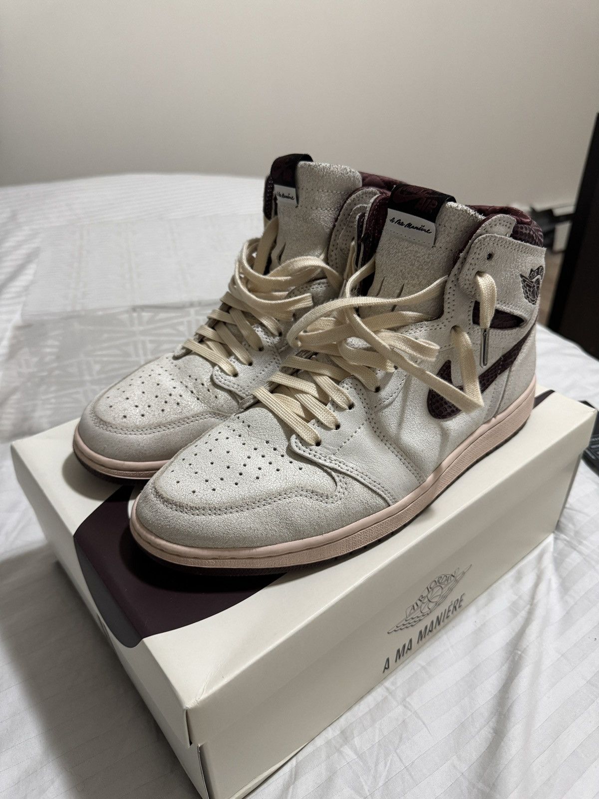 A Ma Maniere × Jordan Brand A Ma Maniére x Air Jordan 1 High OG ‘Airness’ Size US 11 / EU 44 - 4 Thumbnail