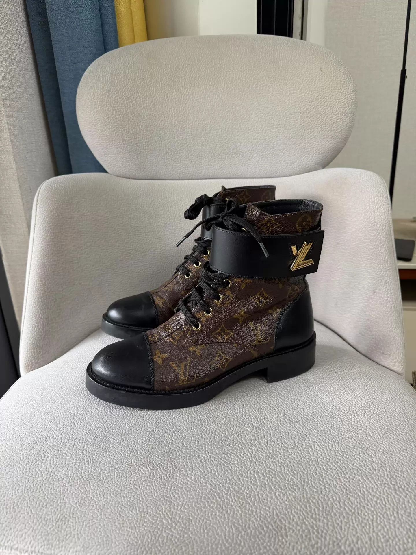 Louis Vuitton LV Wonderland Martin Boots Black/Brown Monogram 38.5 NM Size US 8 / IT 38 - 1 Thumbnail