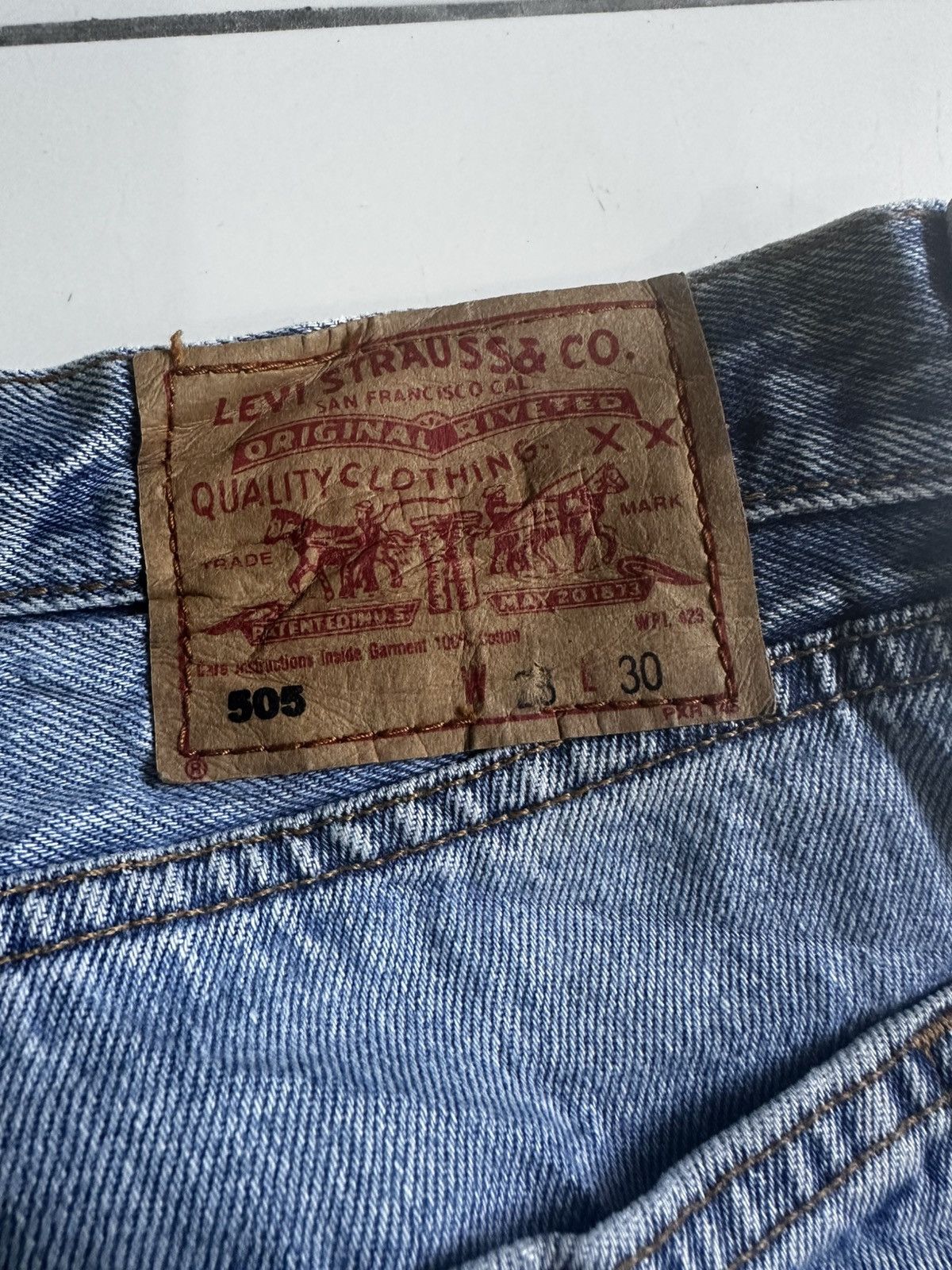 Levi's Vintage Clothing Vintage Levis Distressed 505 colour nice Size US 32 / EU 48 - 9 Thumbnail