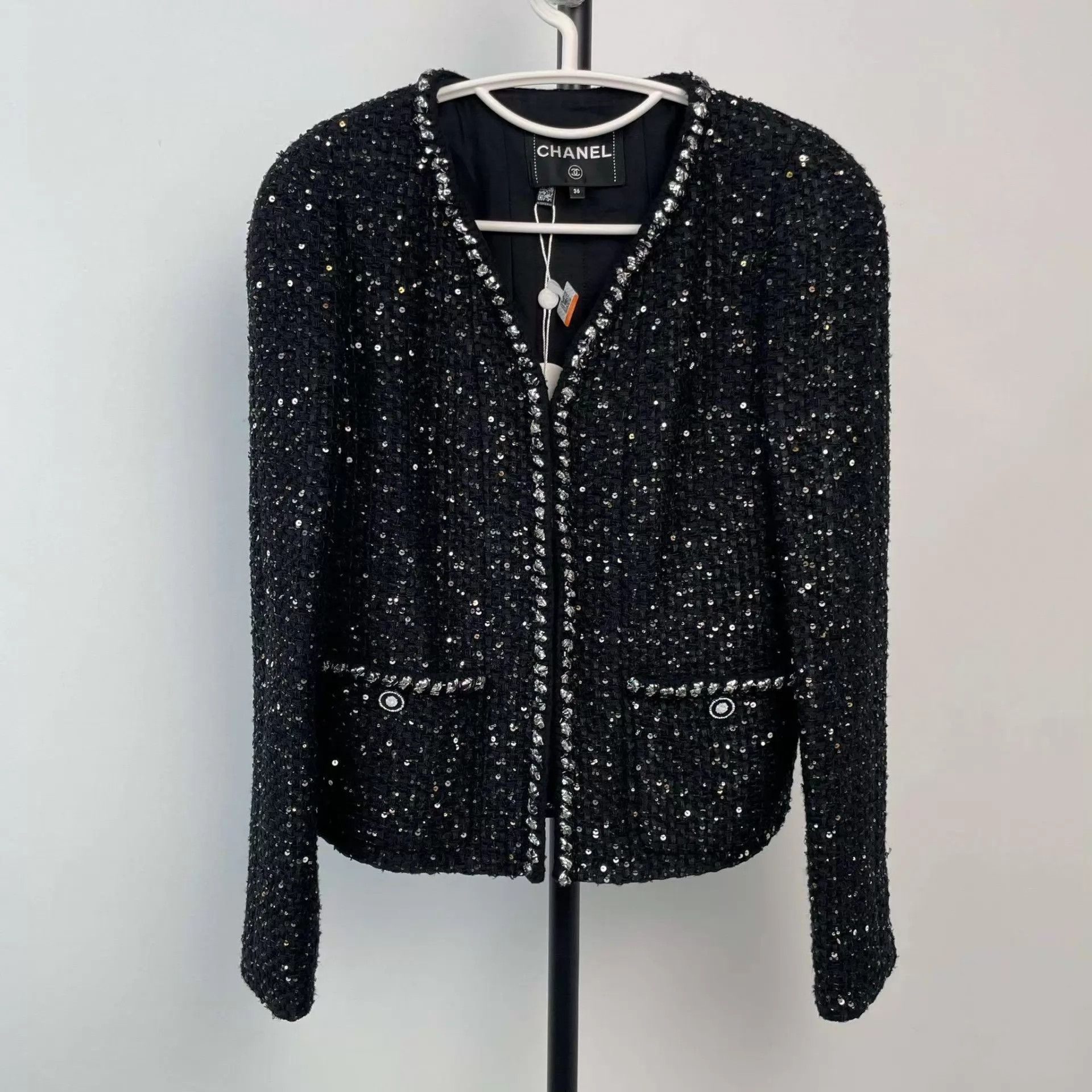 Chanel Chanel sequin b&w trim woven jacket size 36 Size XS / US 0-2 / IT 36-38 - 1 Thumbnail