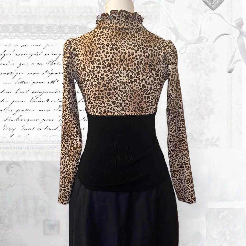 Bebe Vintage Bebe Leopard Print Rhinestone Logo Top (Size M) Size M / US 6-8 / IT 42-44 - 3 Thumbnail
