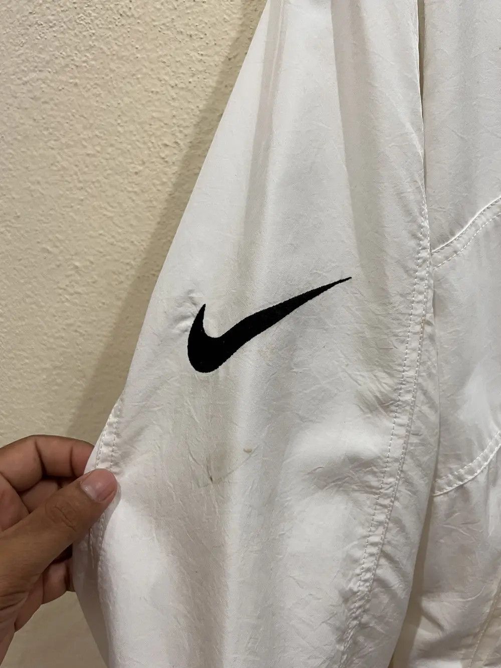 Nike Vintage Nike Swoosh Small Logo Jacket Size US L / EU 52-54 / 3 - 6 Thumbnail