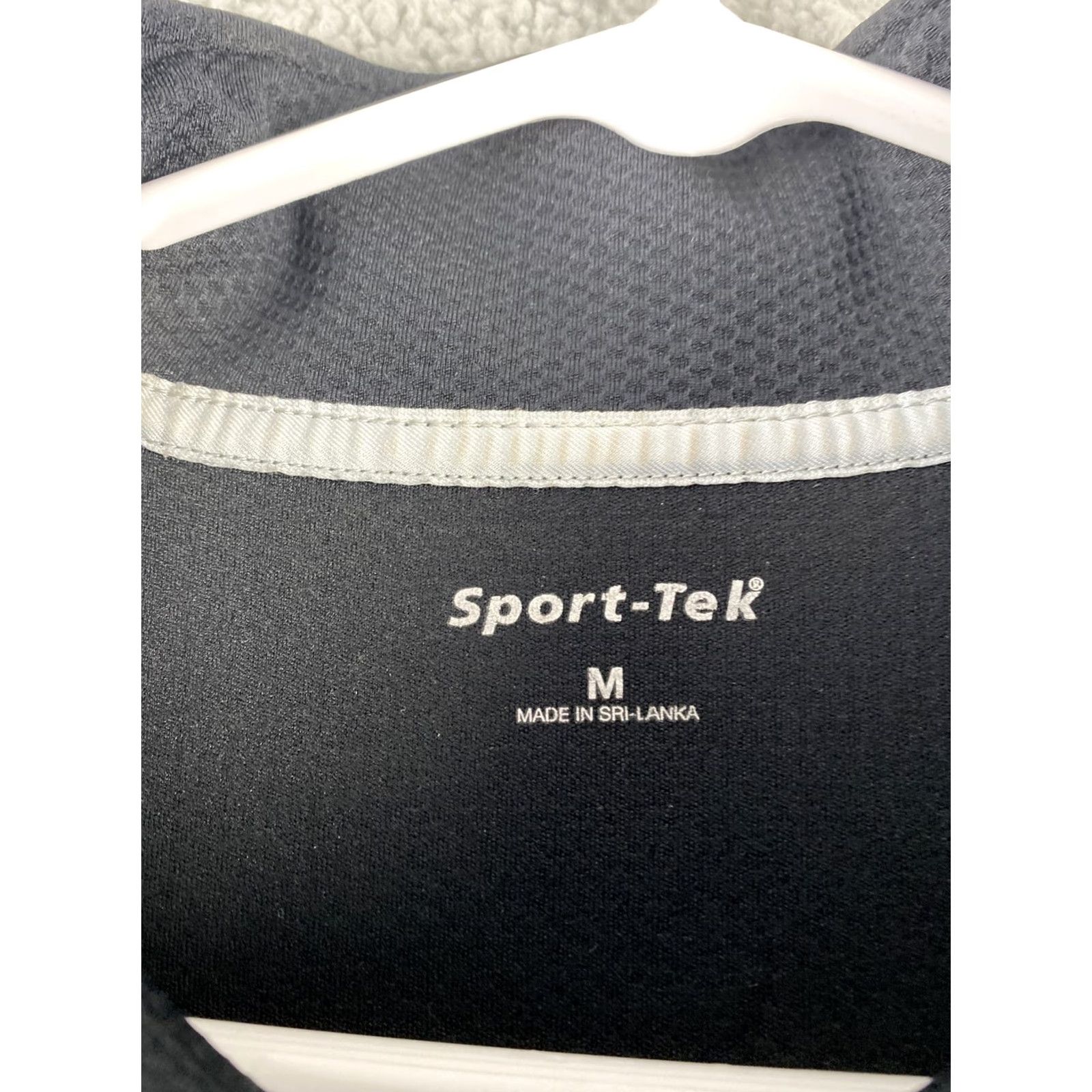 Vintage Sport-Tek Long Sleeve Dri Fit Performance Shirt Men’s M Black / 32-21 Size US M / EU 48-50 / 2 - 5 Thumbnail