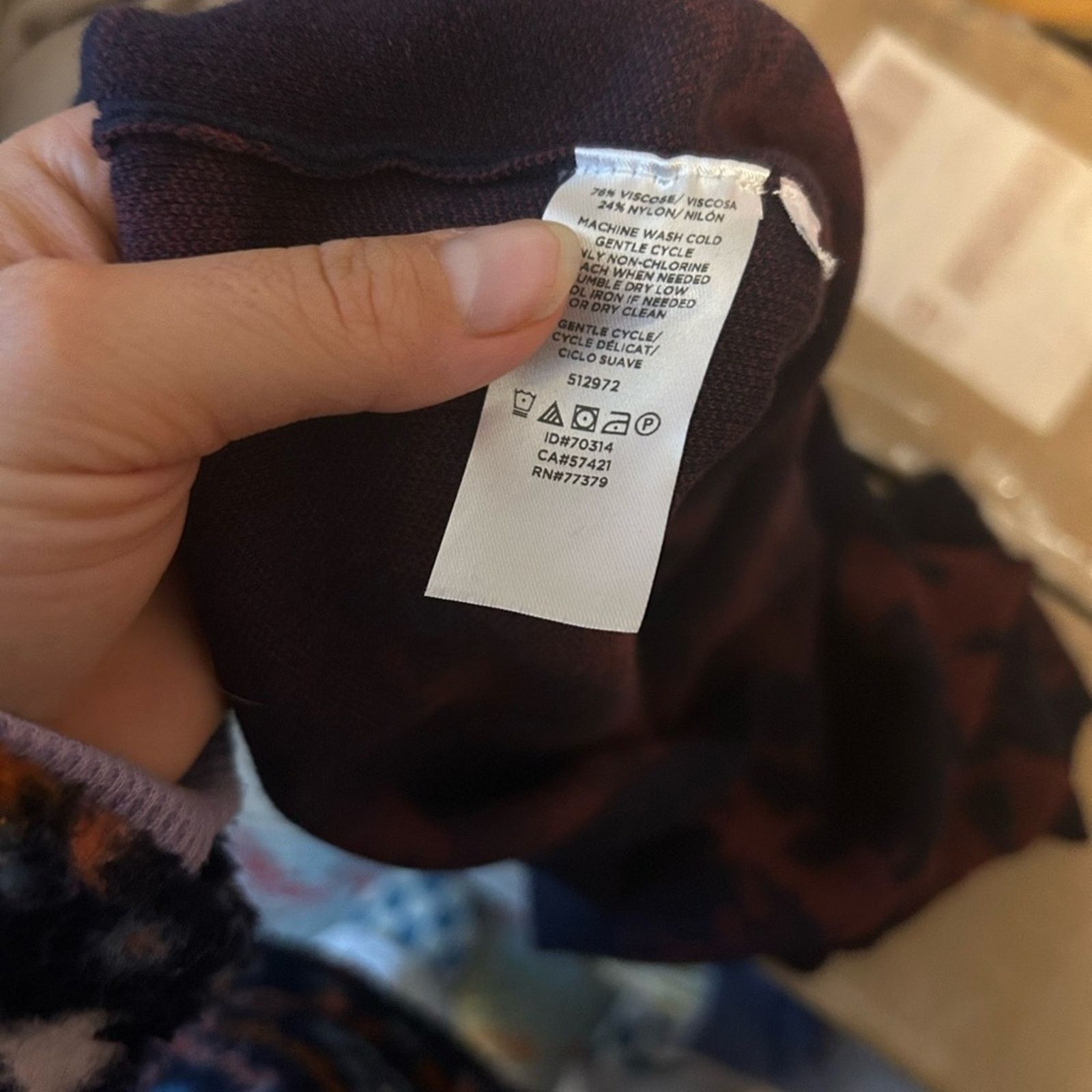 Ann Taylor Ann Taylor Navy Blue Maroon Floral Short Sleeve Sweater Top Size S / US 4 / IT 40 - 3 Thumbnail