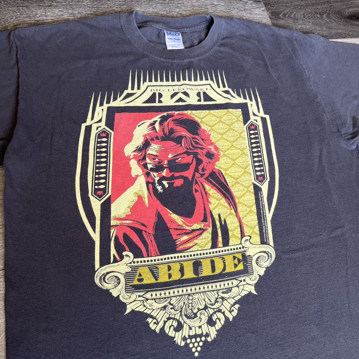 Vintage Vintage 2000s The Big Lebowski The Dude Abides Movie Art Tee Size US L / EU 52-54 / 3 - 1 Thumbnail