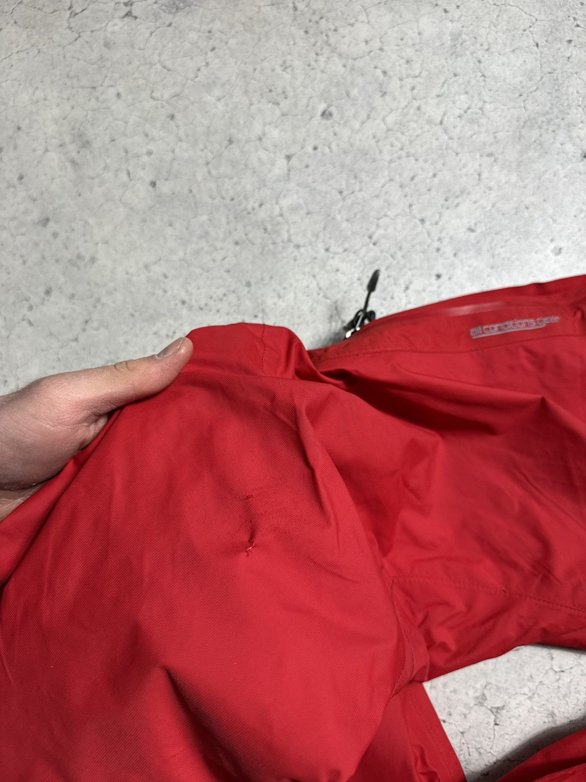 Nike ACG Nike ACG Vintage Nylon Ski Pants Size XS Outdoor Size US 28 / EU 44 - 11 Thumbnail