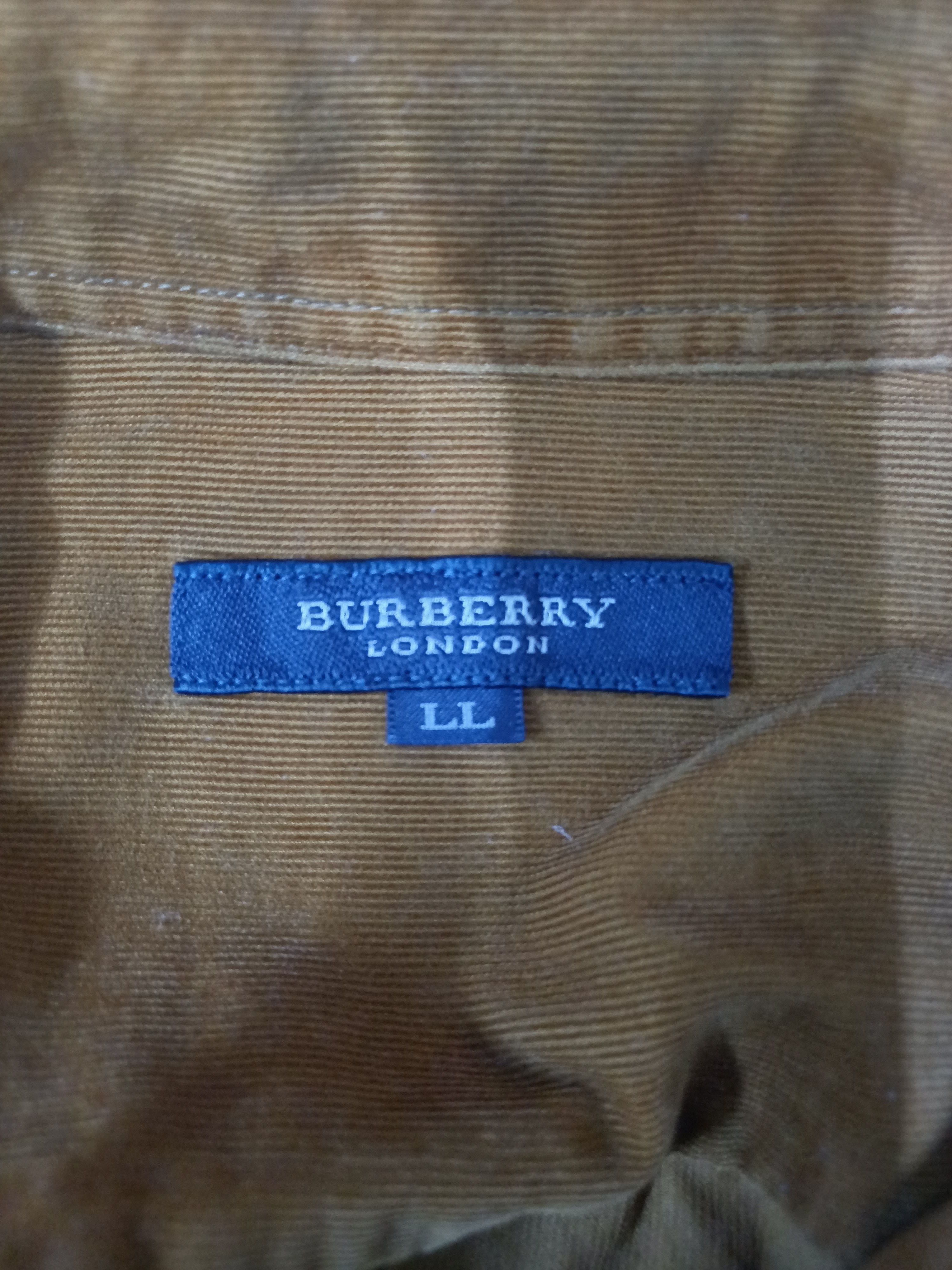 Burberry burberry london Size US M / EU 48-50 / 2 - 7 Thumbnail