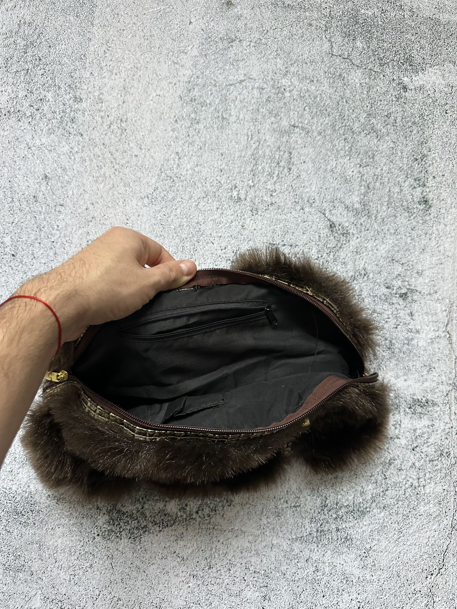 Japanese Brand Faux Fur Nandle Bag Japan Style Y2K Brown Size ONE SIZE - 8 Thumbnail