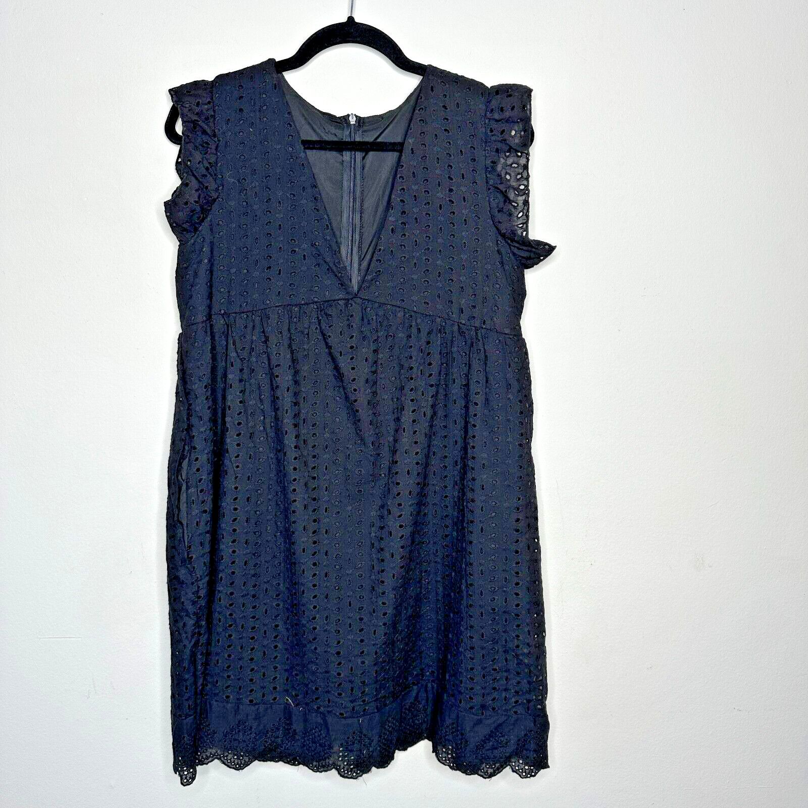 Other Black Eyelet Ruffle VNeck Zip Sleeveless Romper Empire Waist Size M / US 6-8 / IT 42-44 - 16 Thumbnail