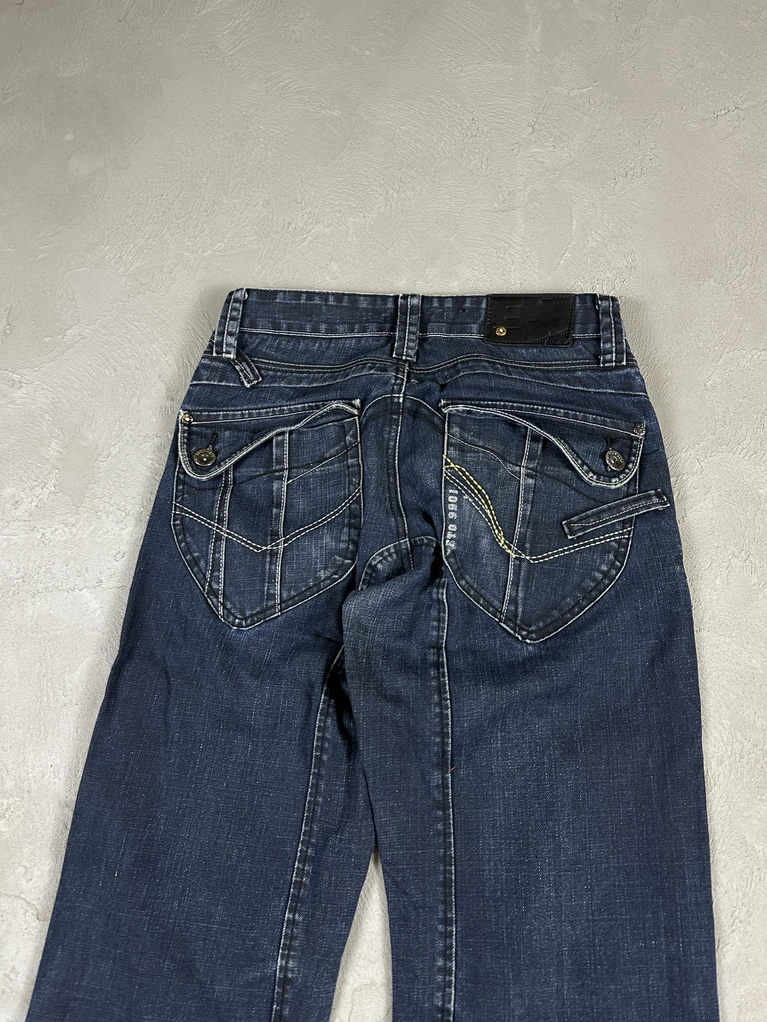 Japanese Brand Vintage Japanese Oversized Faded Denim Jeans Pants Size US 30 / EU 46 - 7 Thumbnail