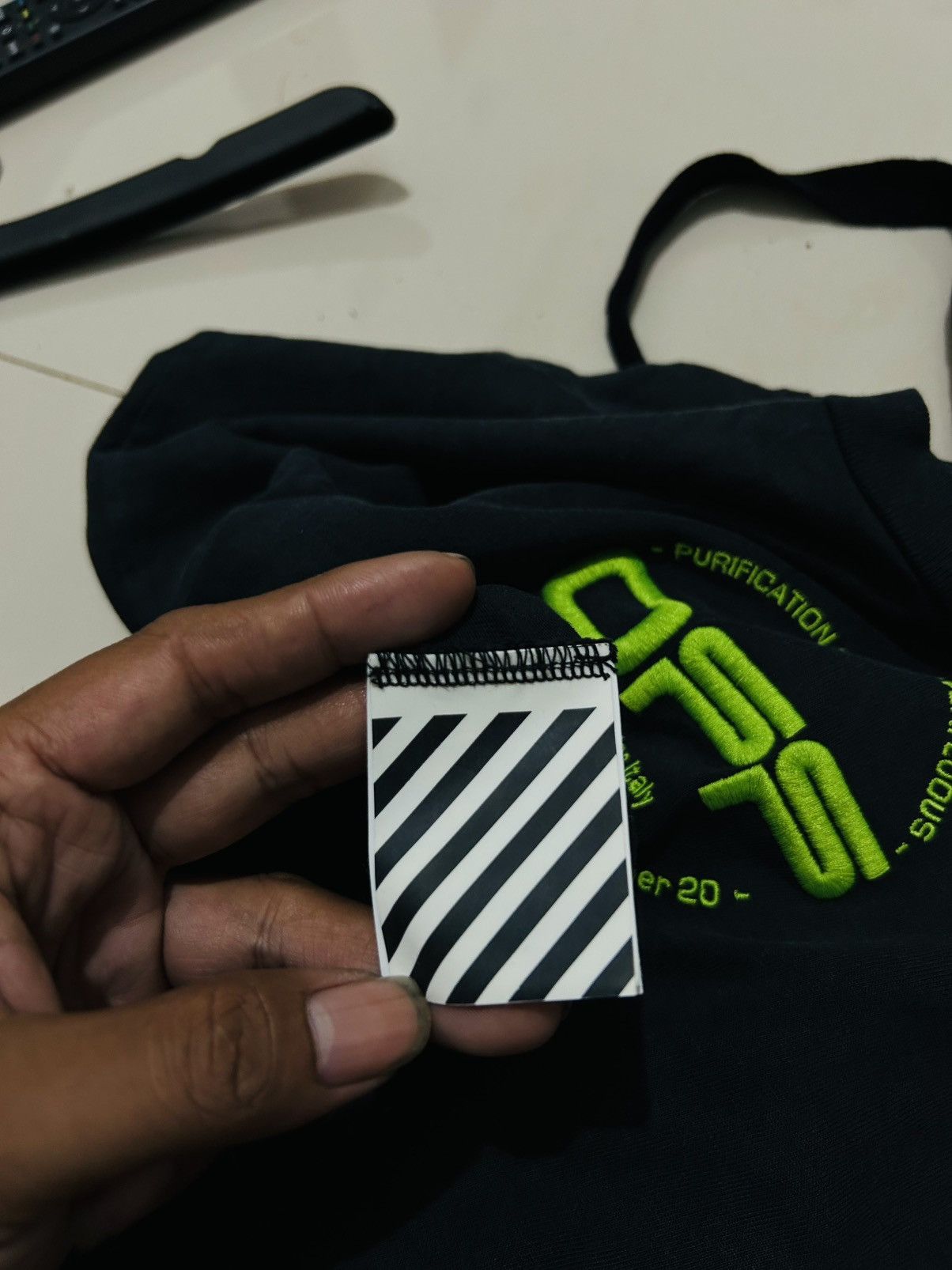 Off-White OFF-WHITE Hand Logo T-shirt Size US XL / EU 56 / 4 - 9 Thumbnail