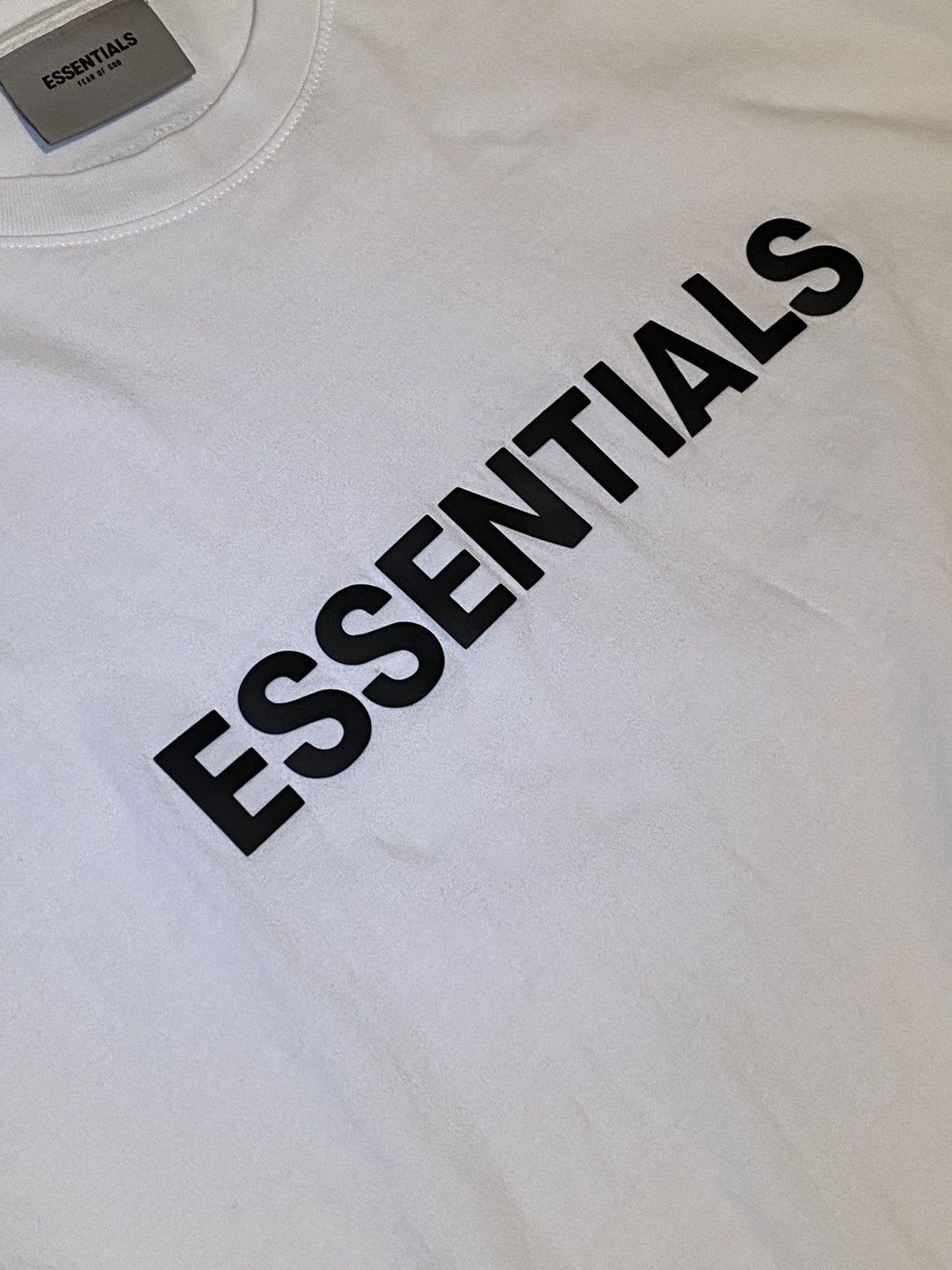 Essentials × Fear of God Essentials Fear of God White Logo T-Shirt Size US L / EU 52-54 / 3 - 4 Thumbnail
