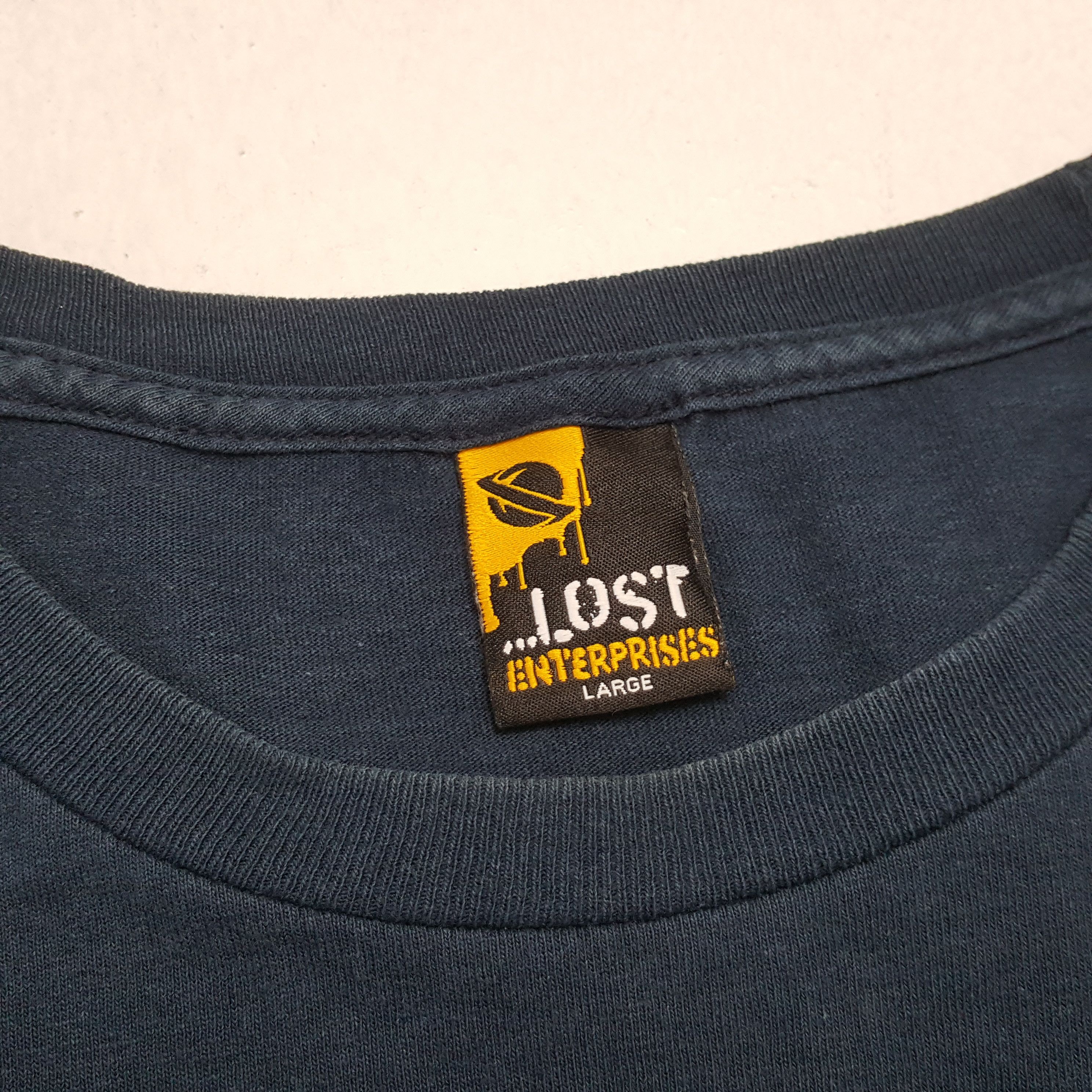 Lost Enterprises × Vintage LOST Center Design Skateboard Style Long Sleeve Tshirt Size US L / EU 52-54 / 3 - 10 Thumbnail