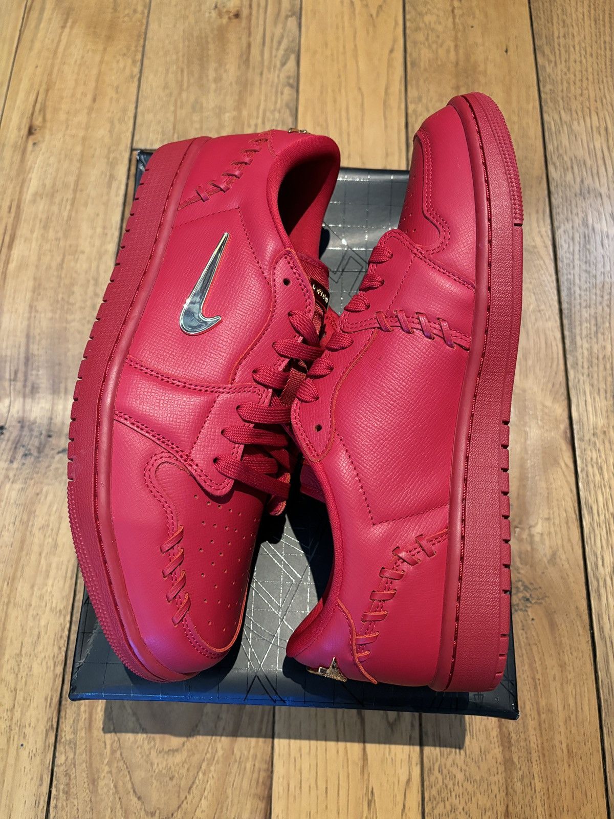 Jordan Low Method of Make Gym Red Metallic Gold