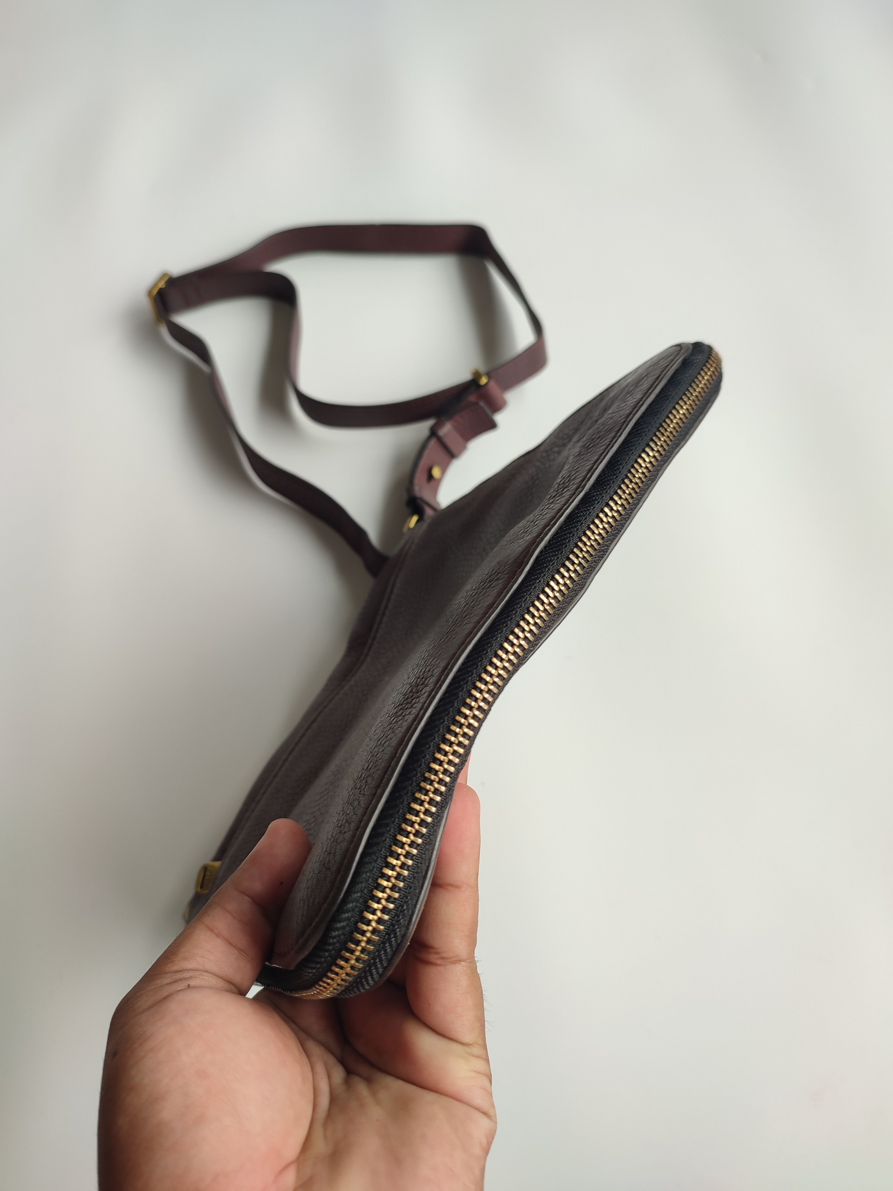Fossil AUTH FOSSIL LEATHER SLINGBAG Size ONE SIZE - 4 Thumbnail