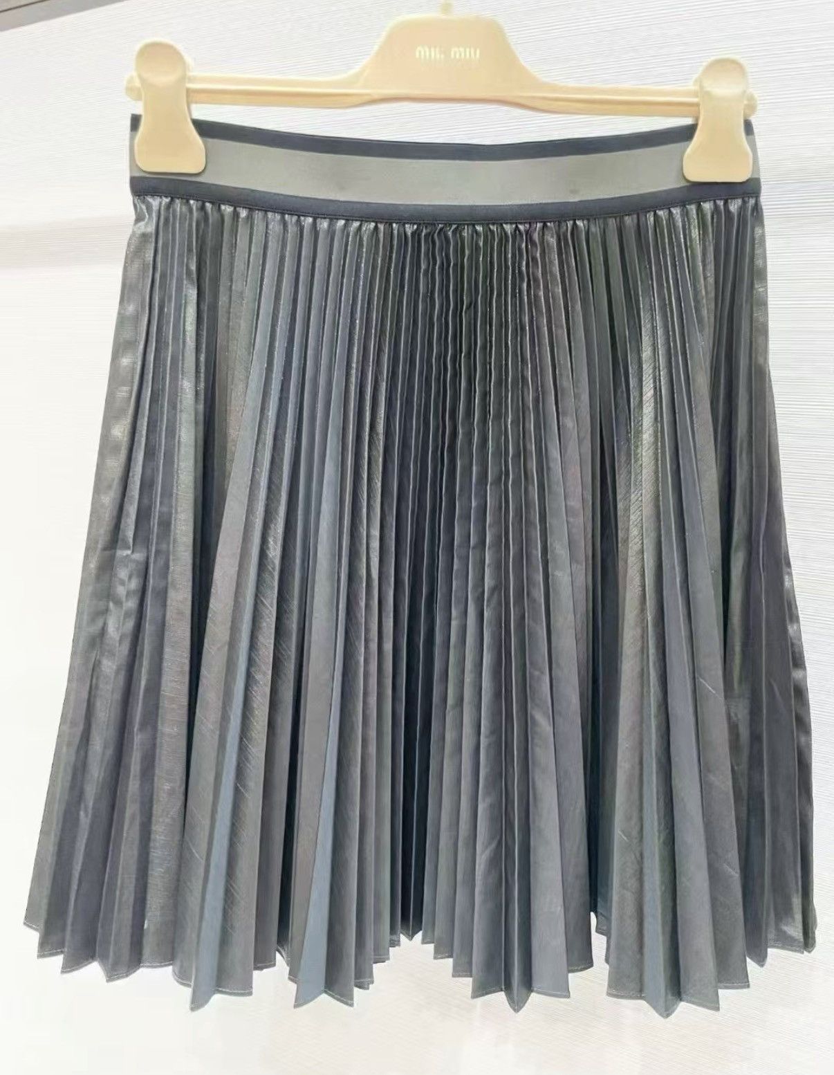 Brunello Cucinelli Brunello Cucinelli Black Metallic Pleated Midi Skirt J33 Size L / US 10 / IT 46 - 3 Thumbnail