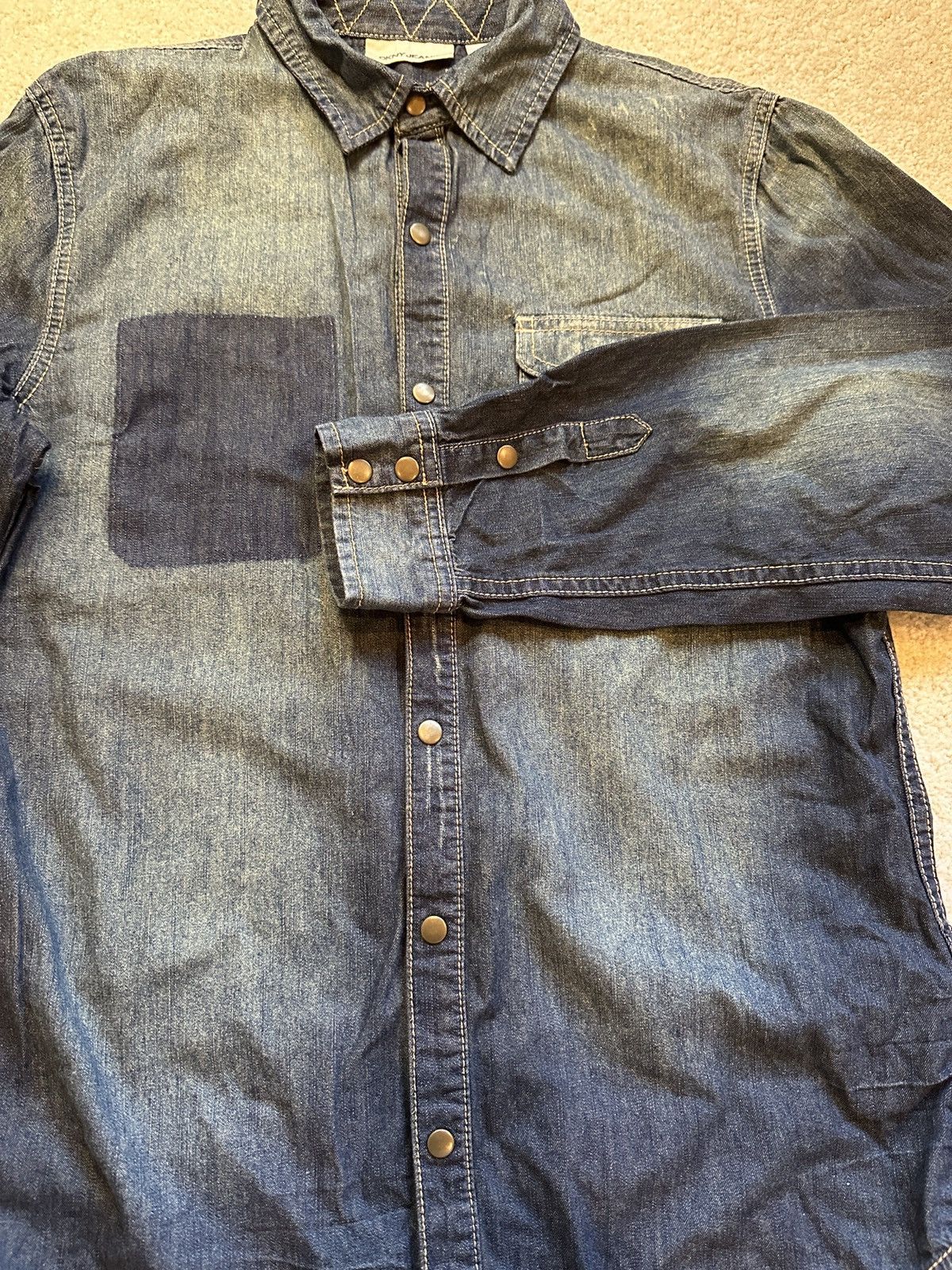 DKNY DKNY vintage distressed denim shirt Size US M / EU 48-50 / 2 - 4 Thumbnail