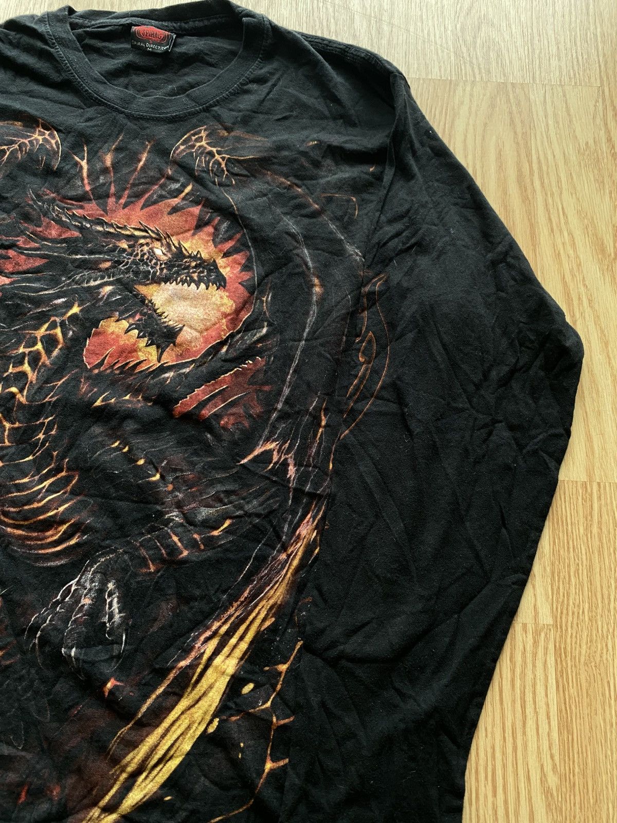 Japanese Brand Vintage Spiral Dragon Flame Long Sleeve Fire Y2K Tee Rare Size US M / EU 48-50 / 2 - 3 Thumbnail