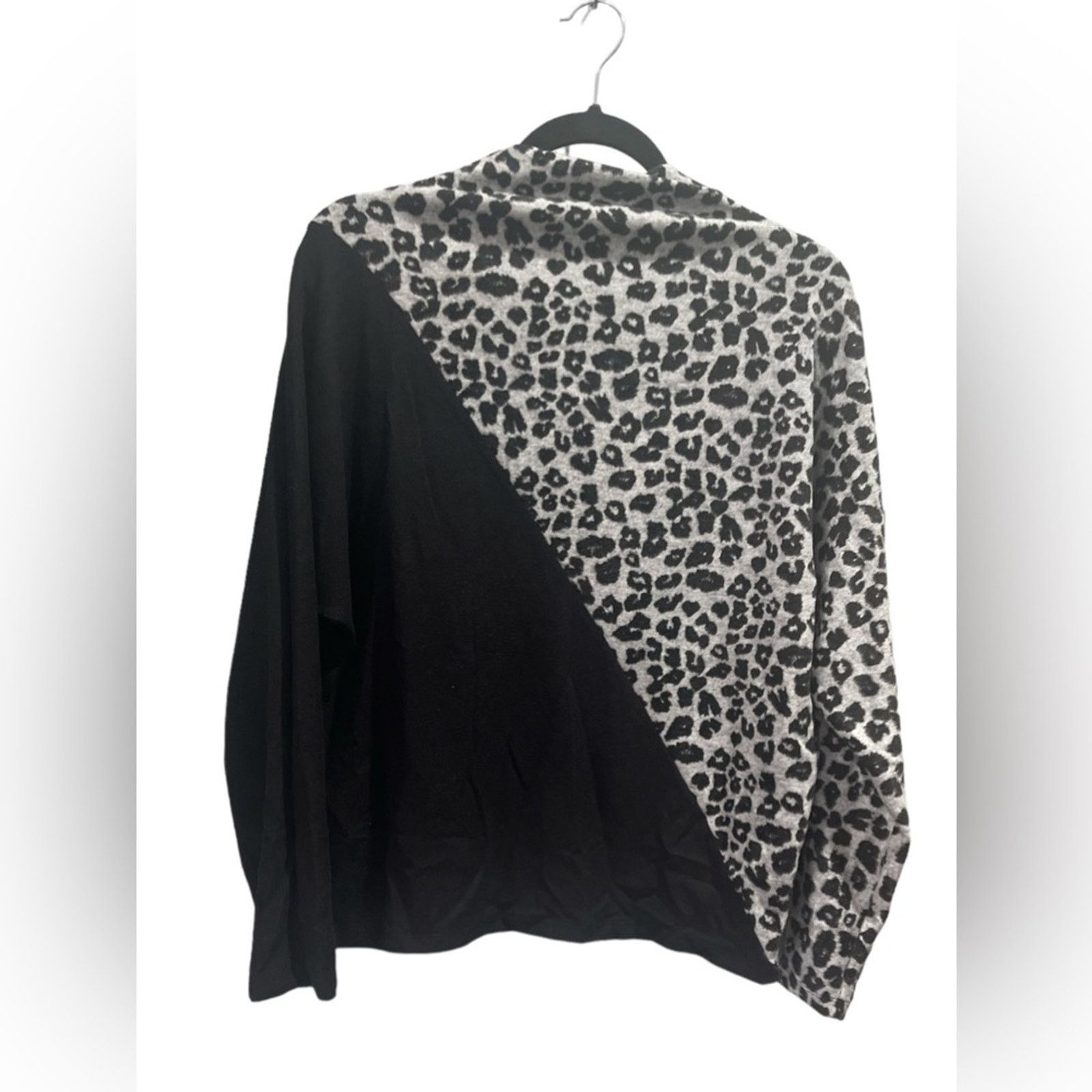 Vince Camuto VINCE CAMUTO Gray Leopard Jacquard Cozy Dolman Sleeve Top Size XS / US 0-2 / IT 36-38 - 3 Thumbnail