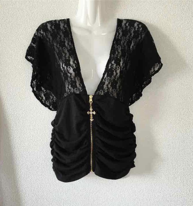 Japanese Brand Gyaru cross charm lace top🎀🖤 Size M / US 6-8 / IT 42-44 - 2 Thumbnail