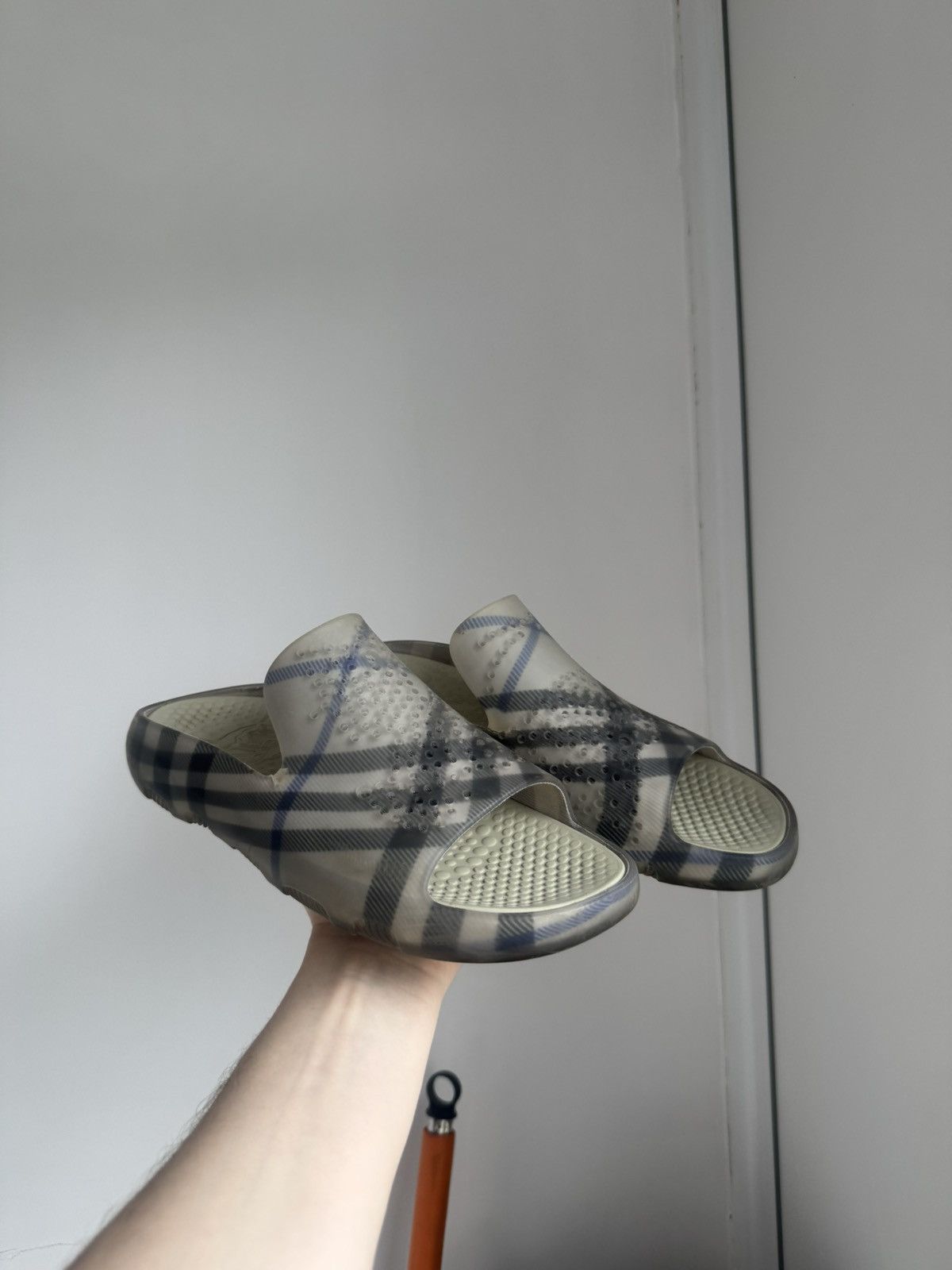Burberry Burberry Stingray Slides Size US 10 / EU 43 - 11 Thumbnail