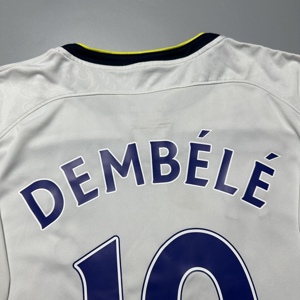 Under Armour TOTTENHAM UNDER ARMOUR 2014/2015 FOOTBALL JERSEY #19 DEMBELE Size US L / EU 52-54 / 3 - 11 Thumbnail