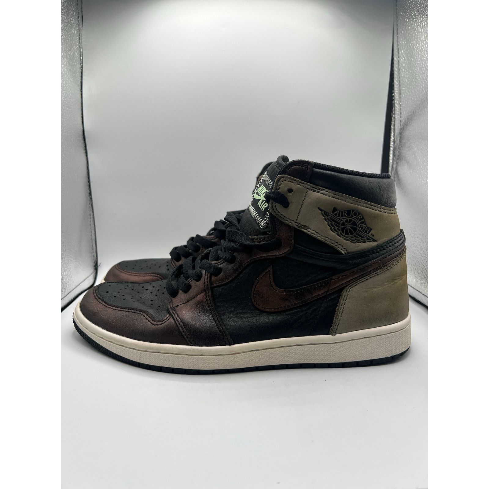 Jordan Brand Air Jordan 1 Retro High OG “Patina” size 10 men’s Size US 10 / EU 43 - 1 Thumbnail
