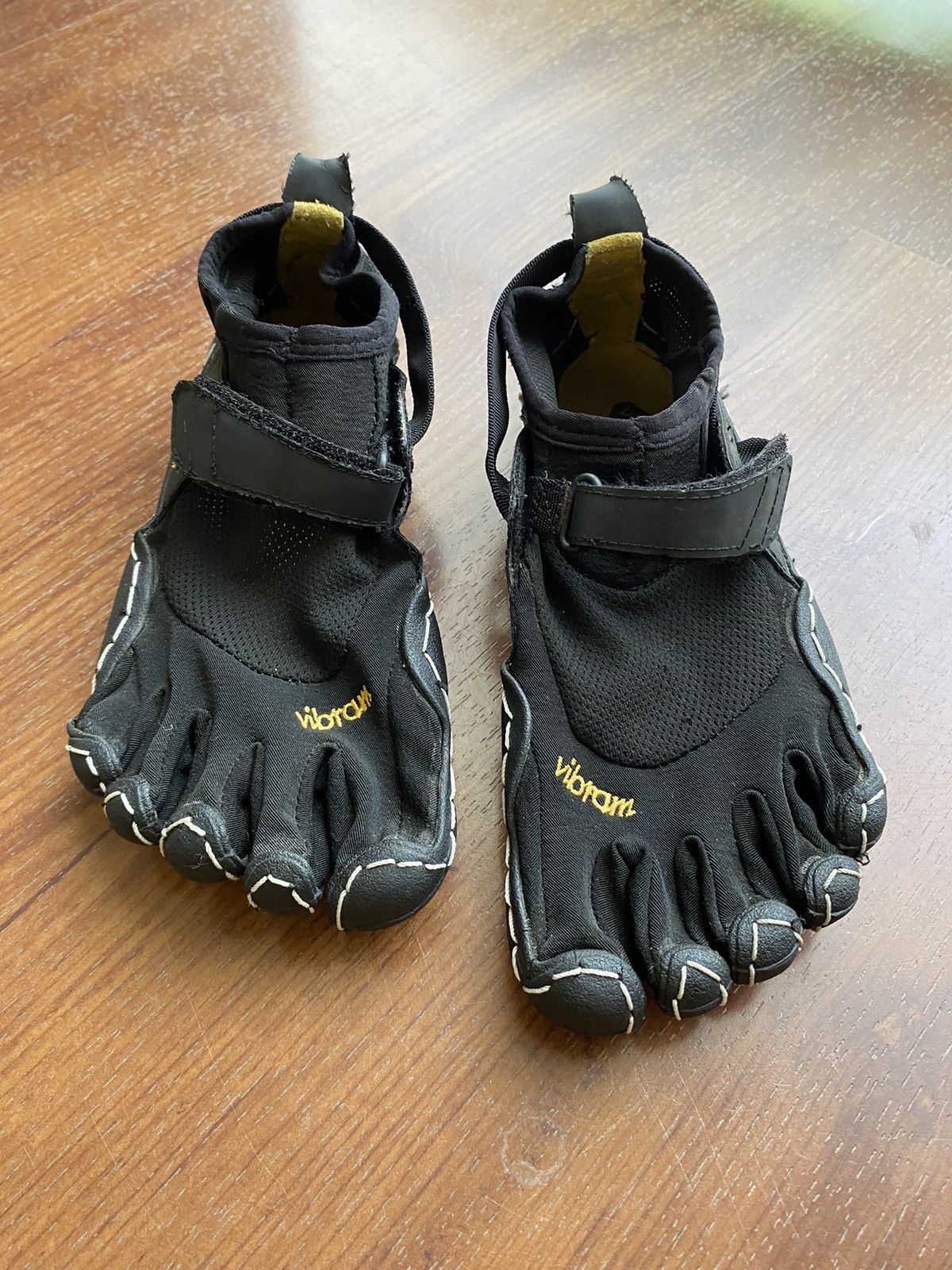 Vibram Vibram Five Fingers black shoes Size US 7 / IT 37 - 1 Thumbnail