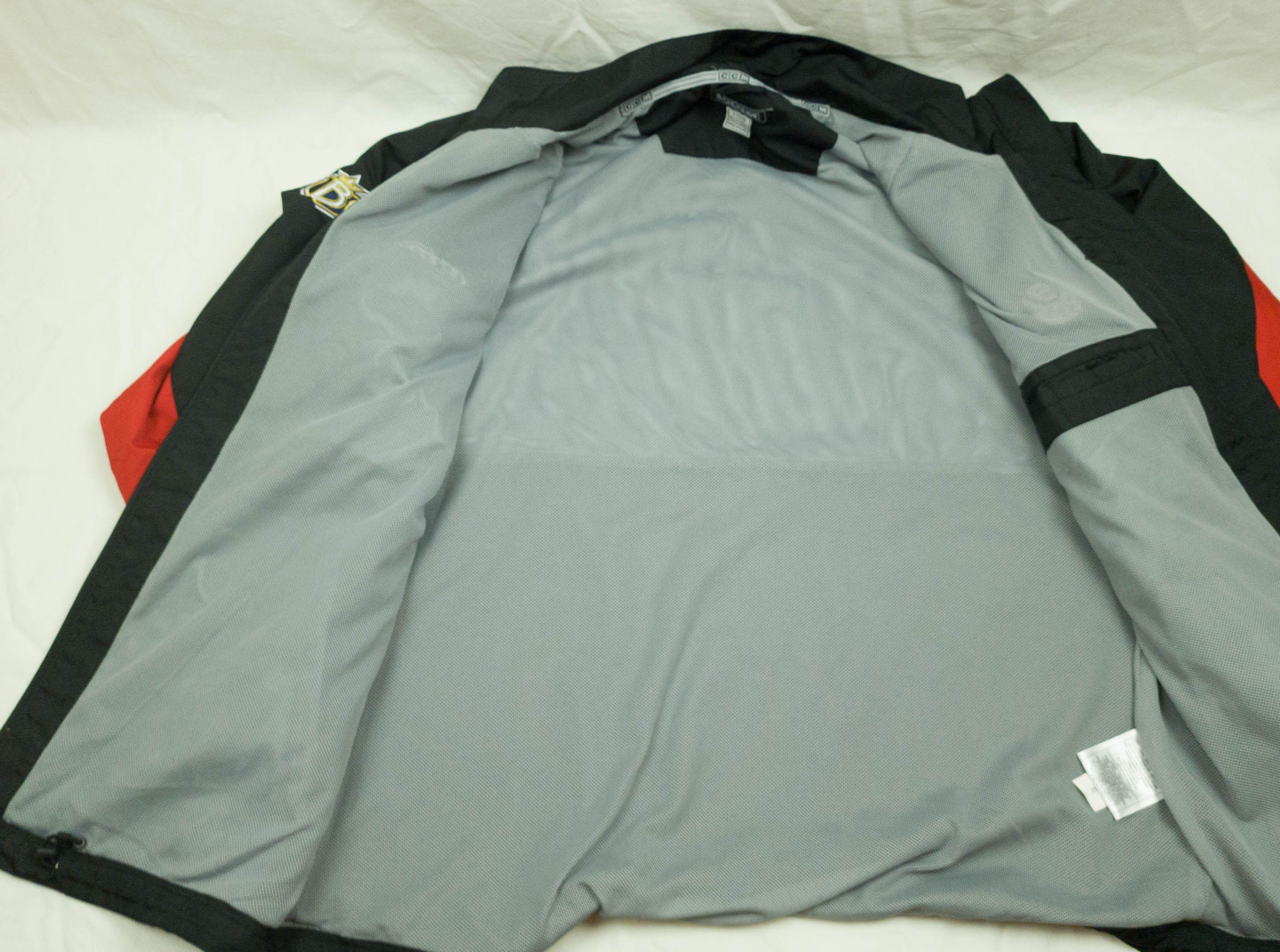 Ccm CCM ACTIVEWEAR HOCKEY COAT JACKET EPS SIZE L-XL (LABEL L/G) Size US L / EU 52-54 / 3 - 6 Thumbnail